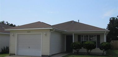image of property with 3 Bed | 2 Bath | 1,166 Sqft