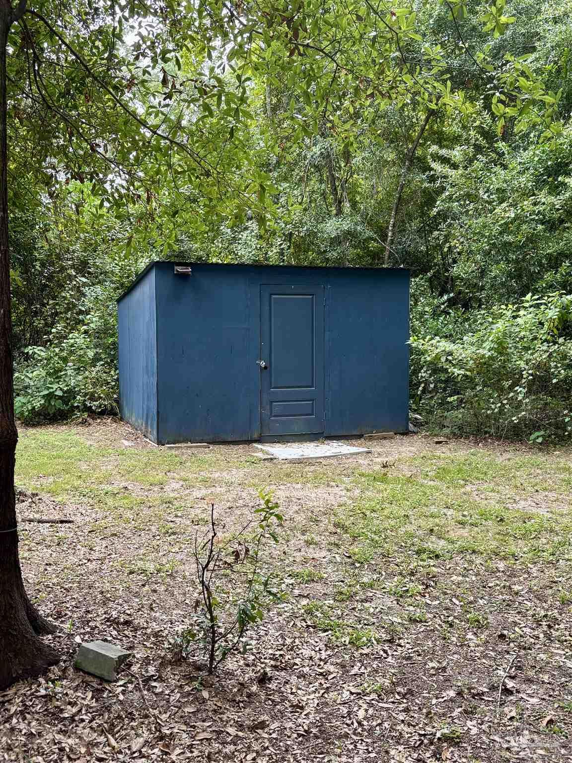 main property photo 30