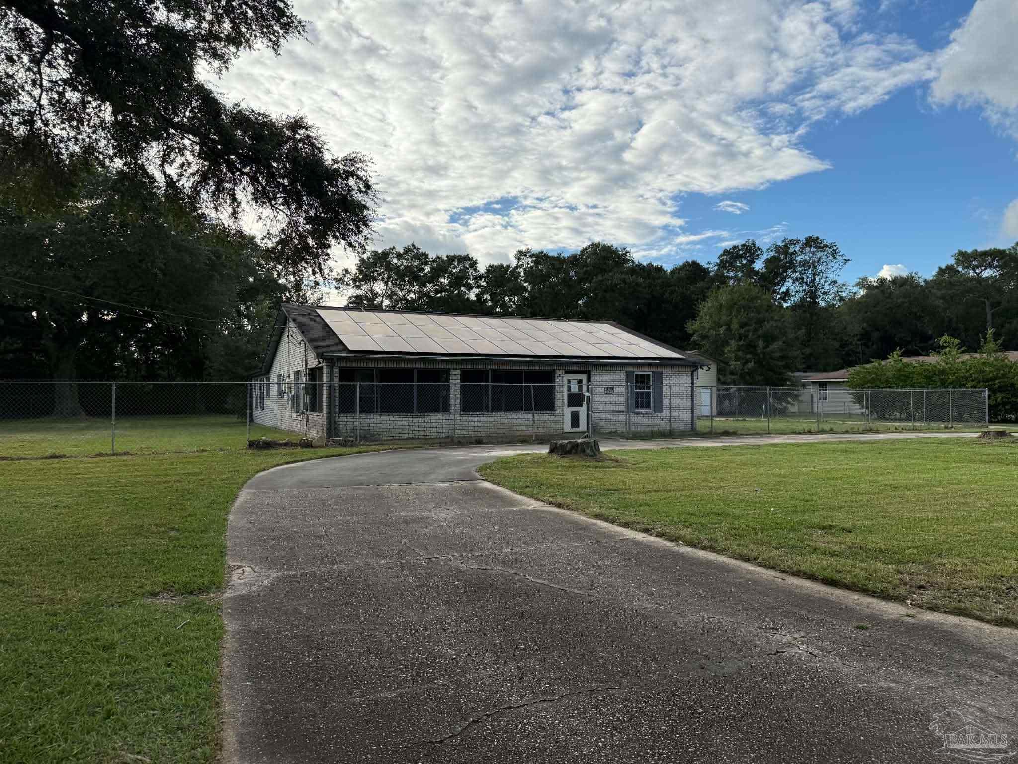main property photo 0