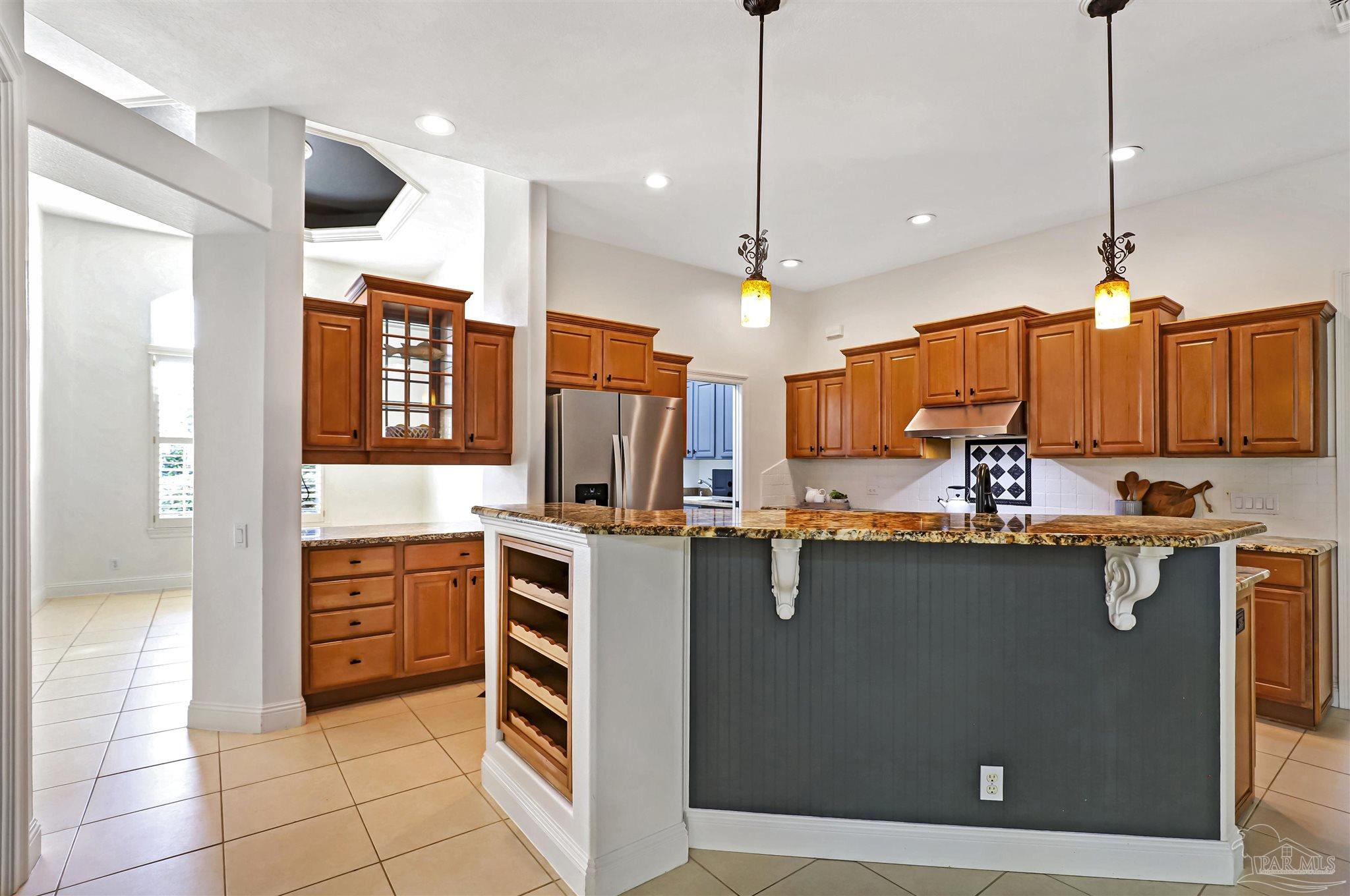 main property photo 15
