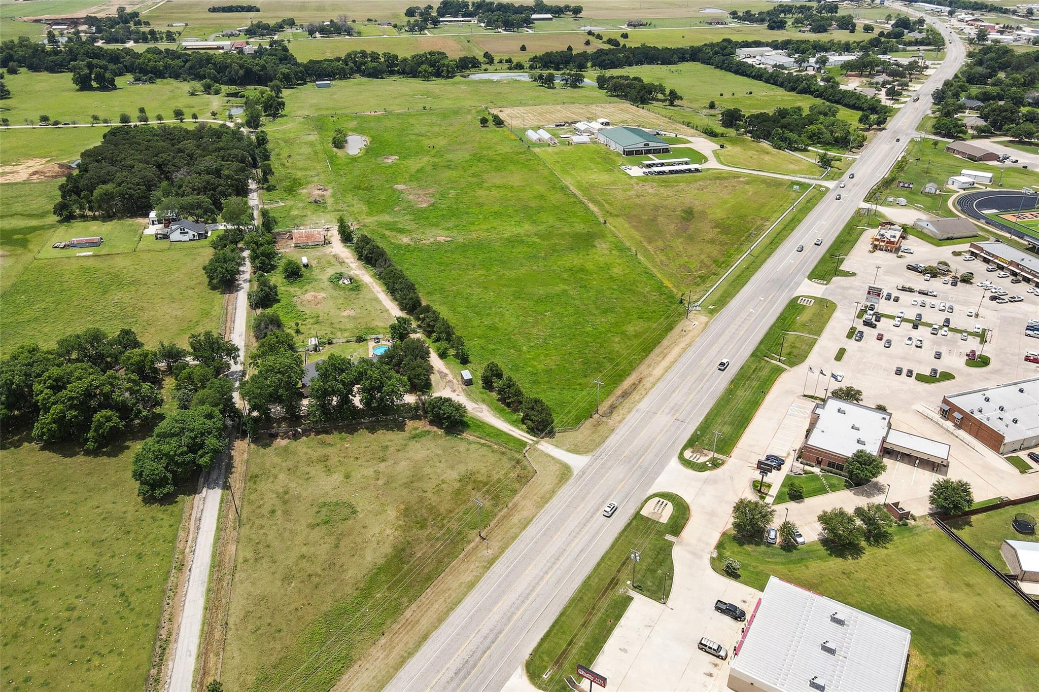 main property photo 6