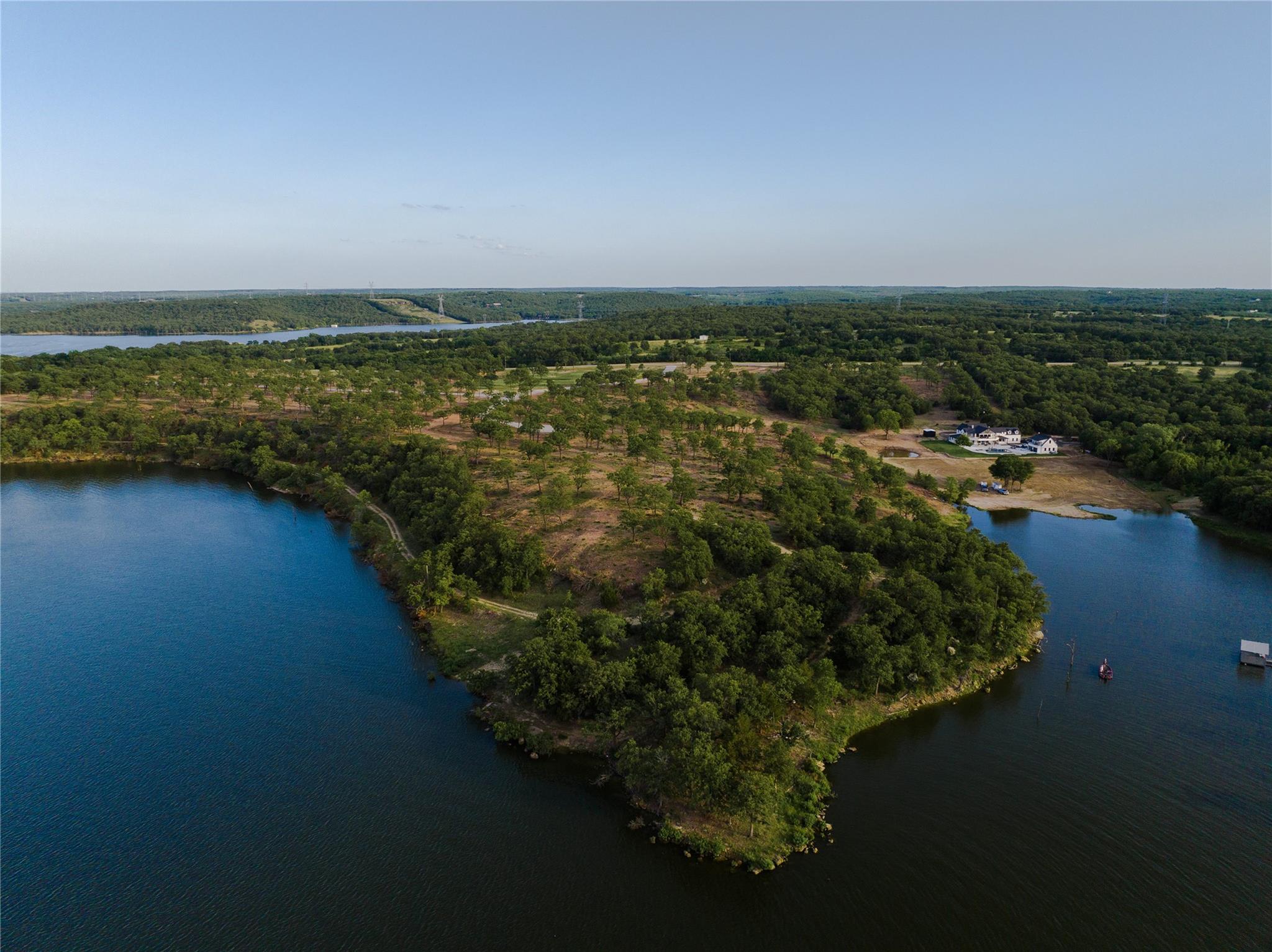 main property photo 10