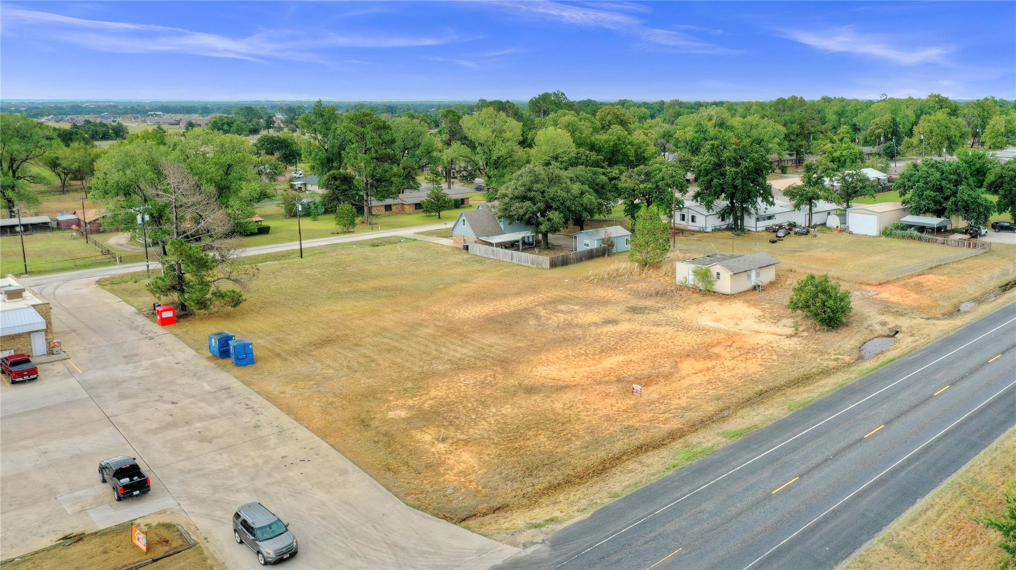 main property photo 7