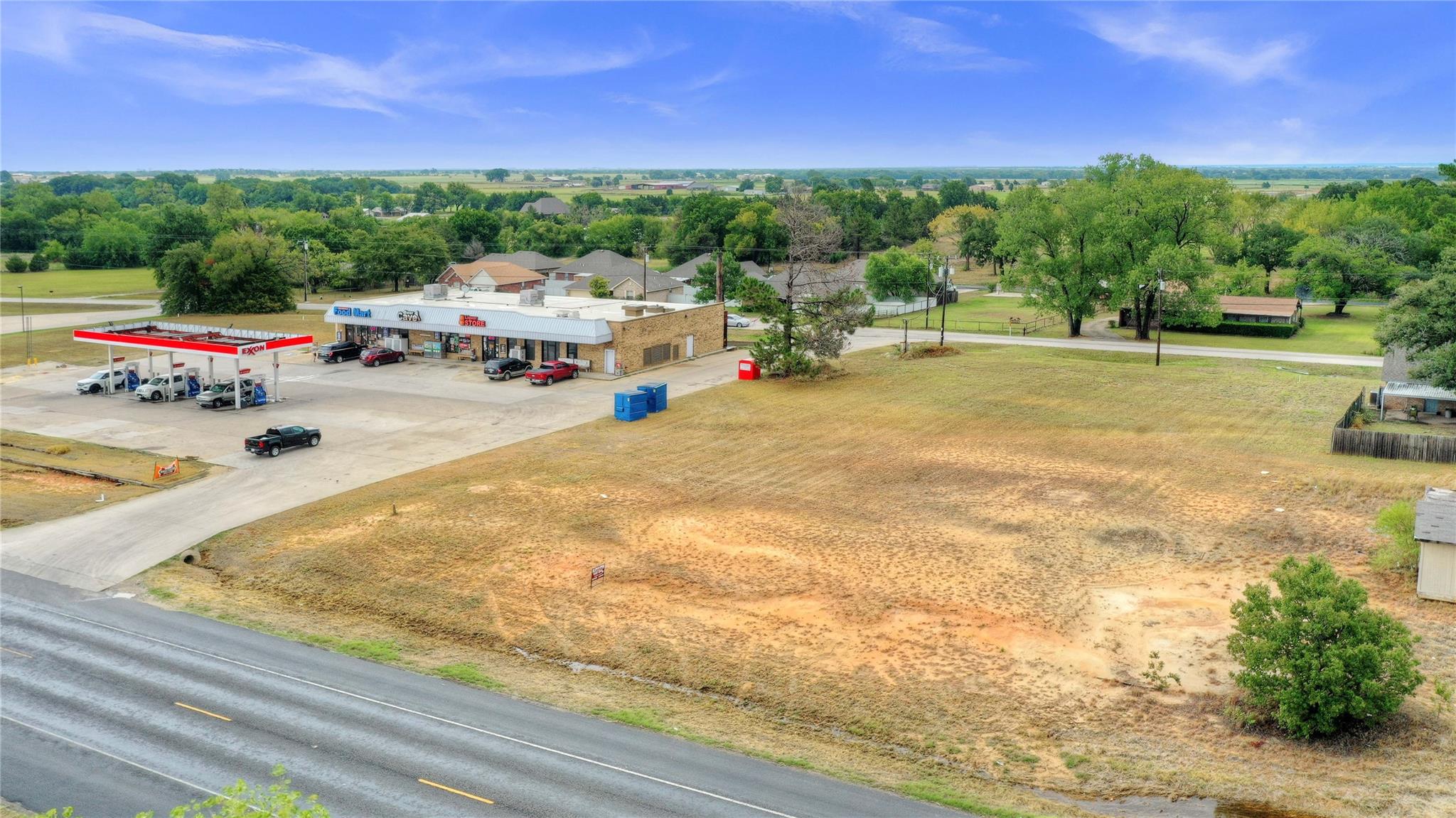main property photo 9