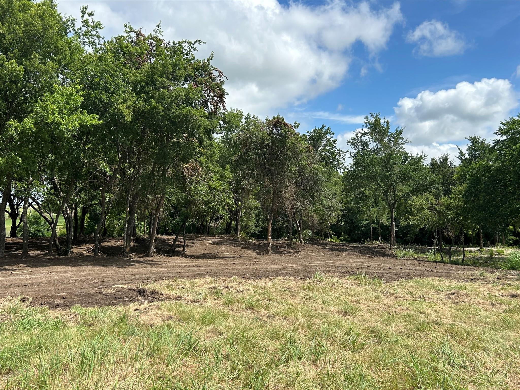 main property photo 9