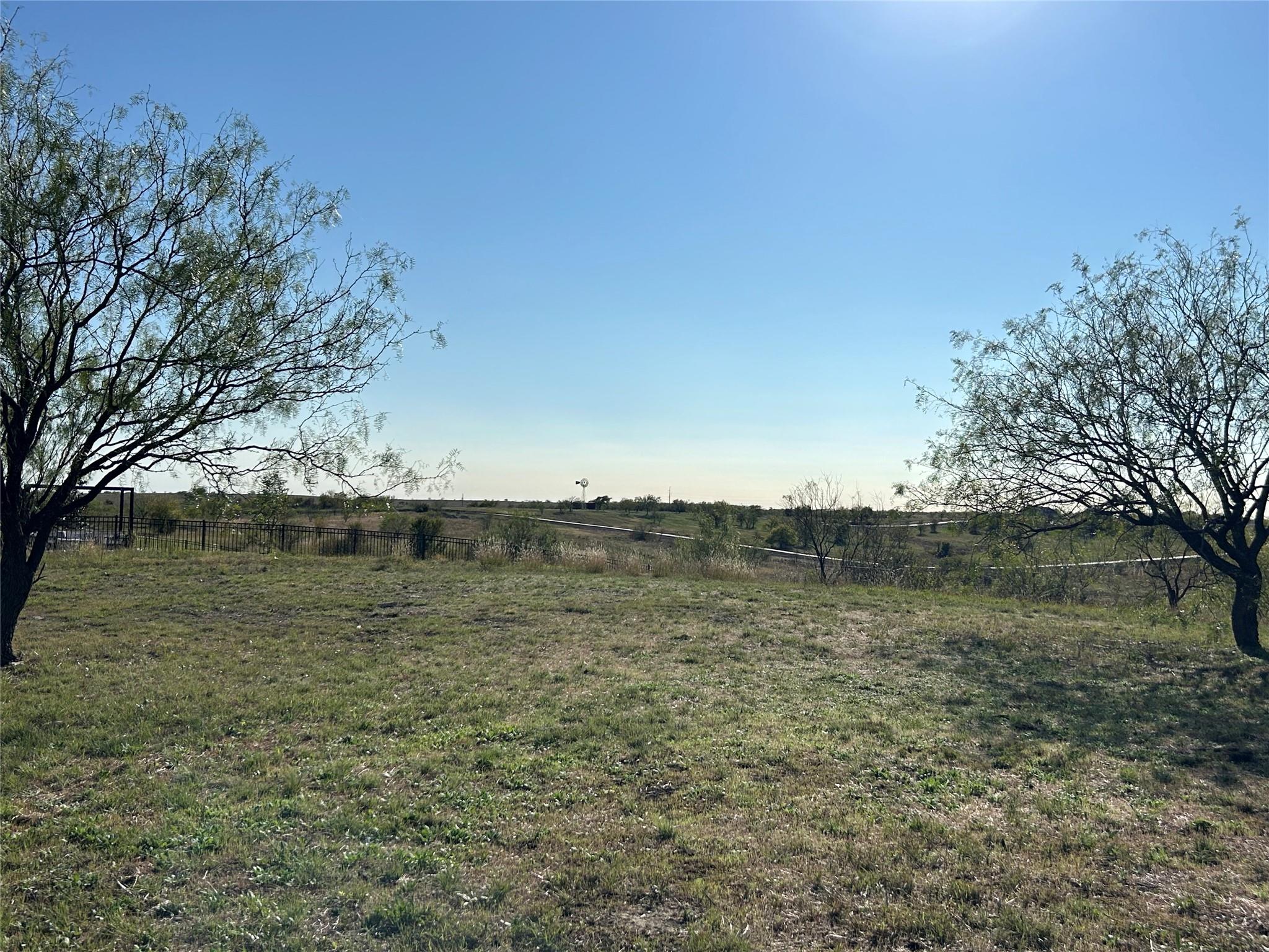 main property photo 11