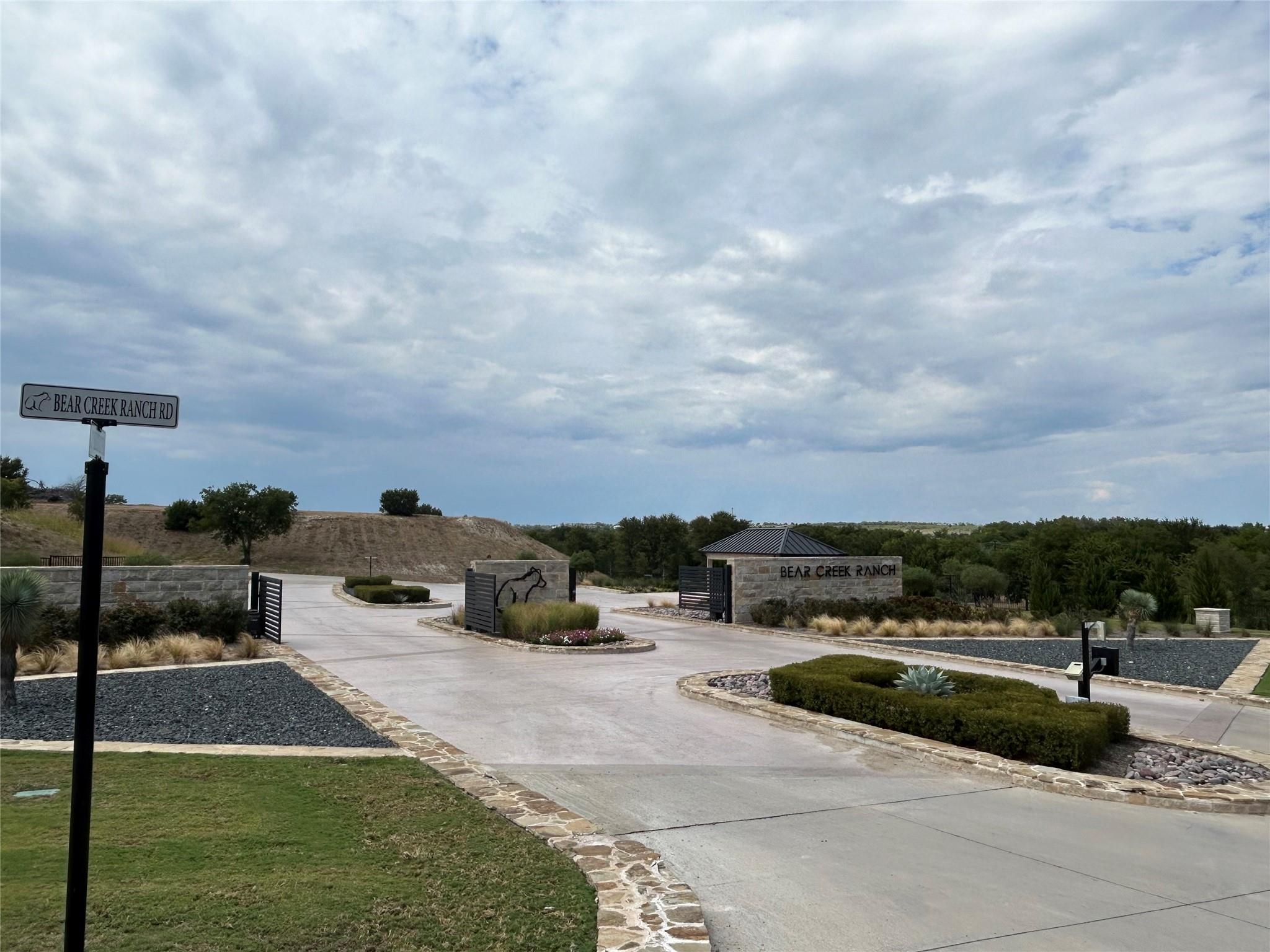 main property photo 10