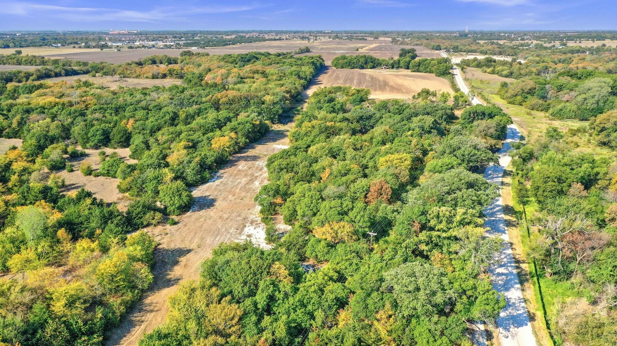 main property photo 25