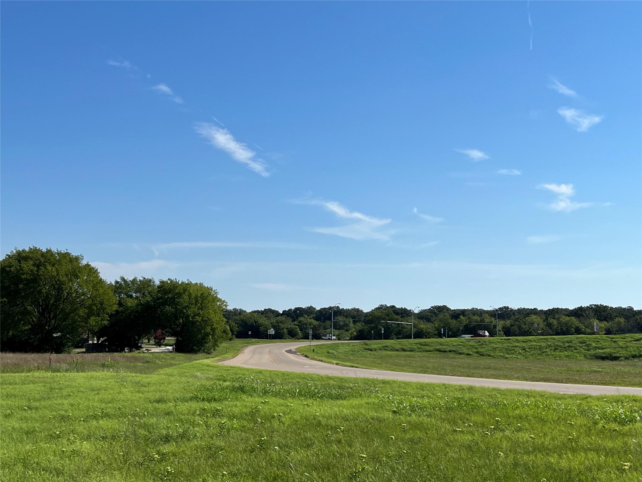 main property photo 11