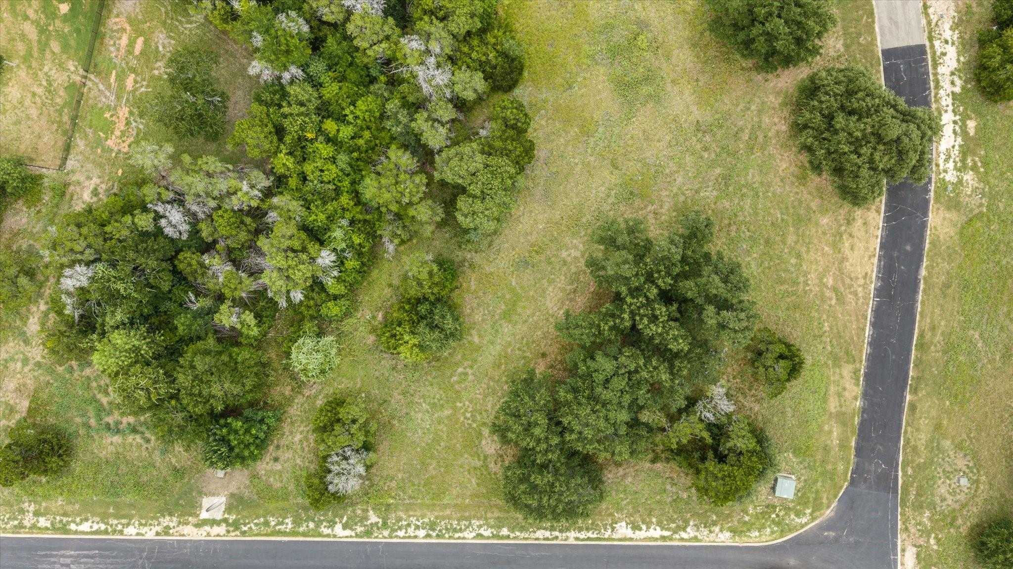 main property photo 11
