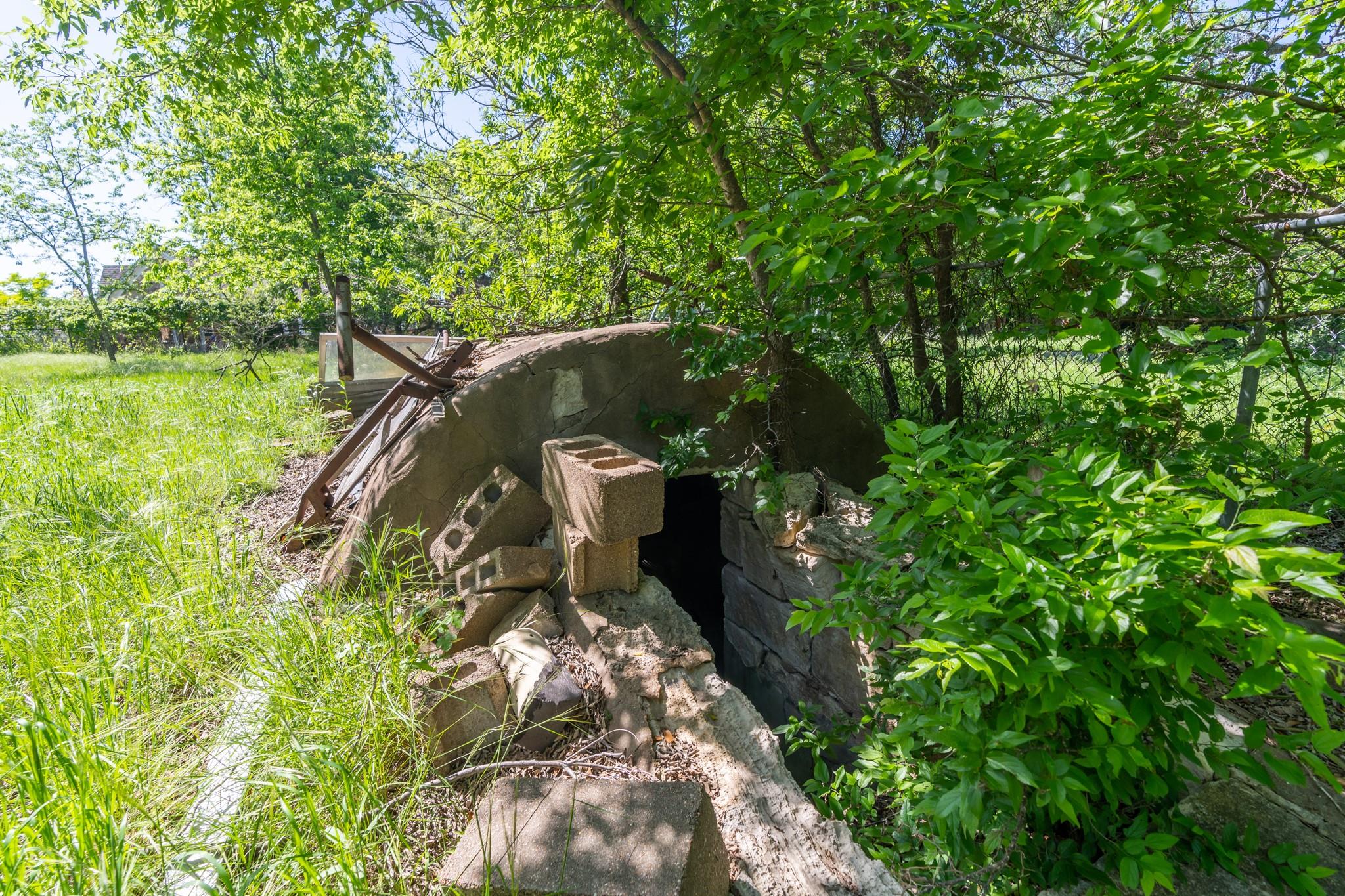 main property photo 4