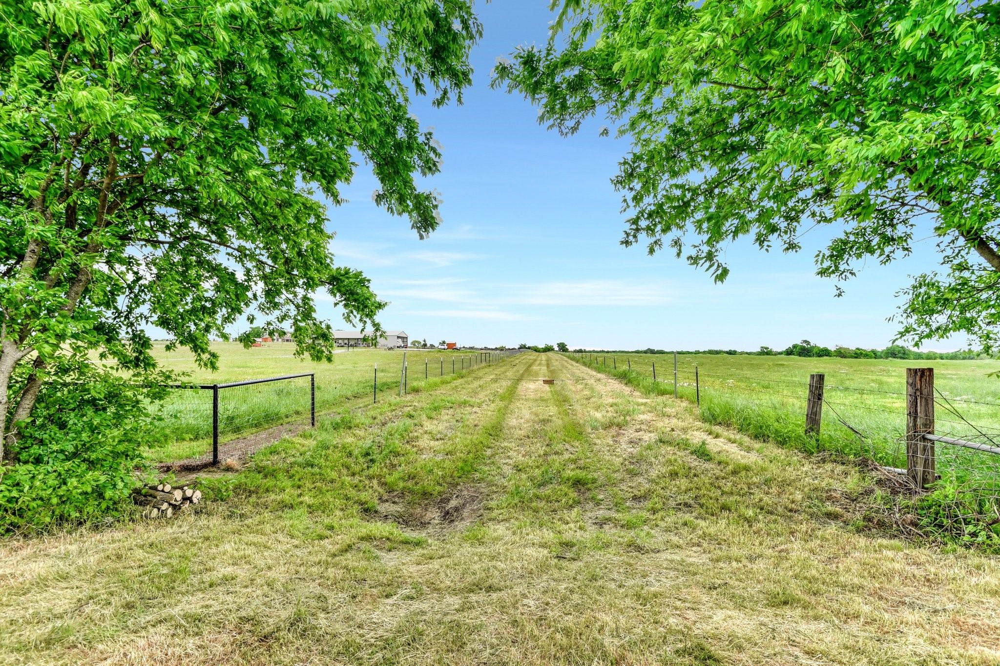 main property photo 12