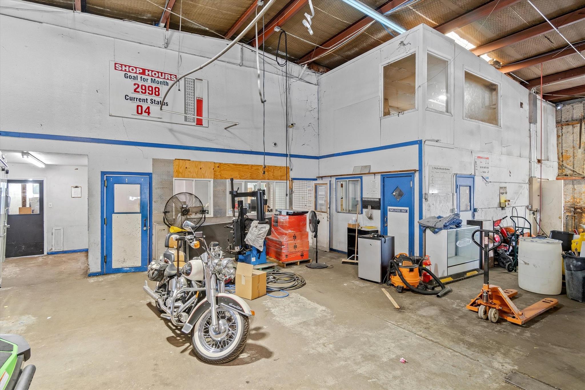 main property photo 31