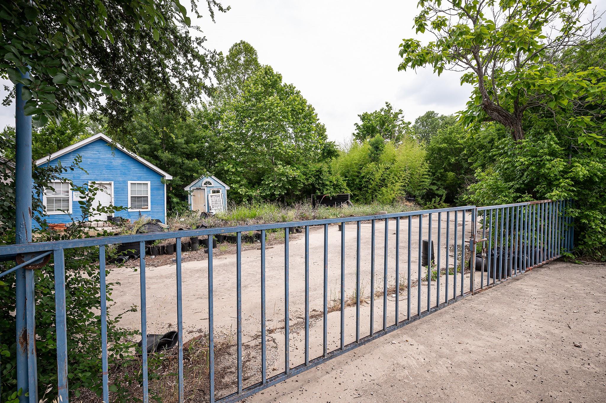 main property photo 7