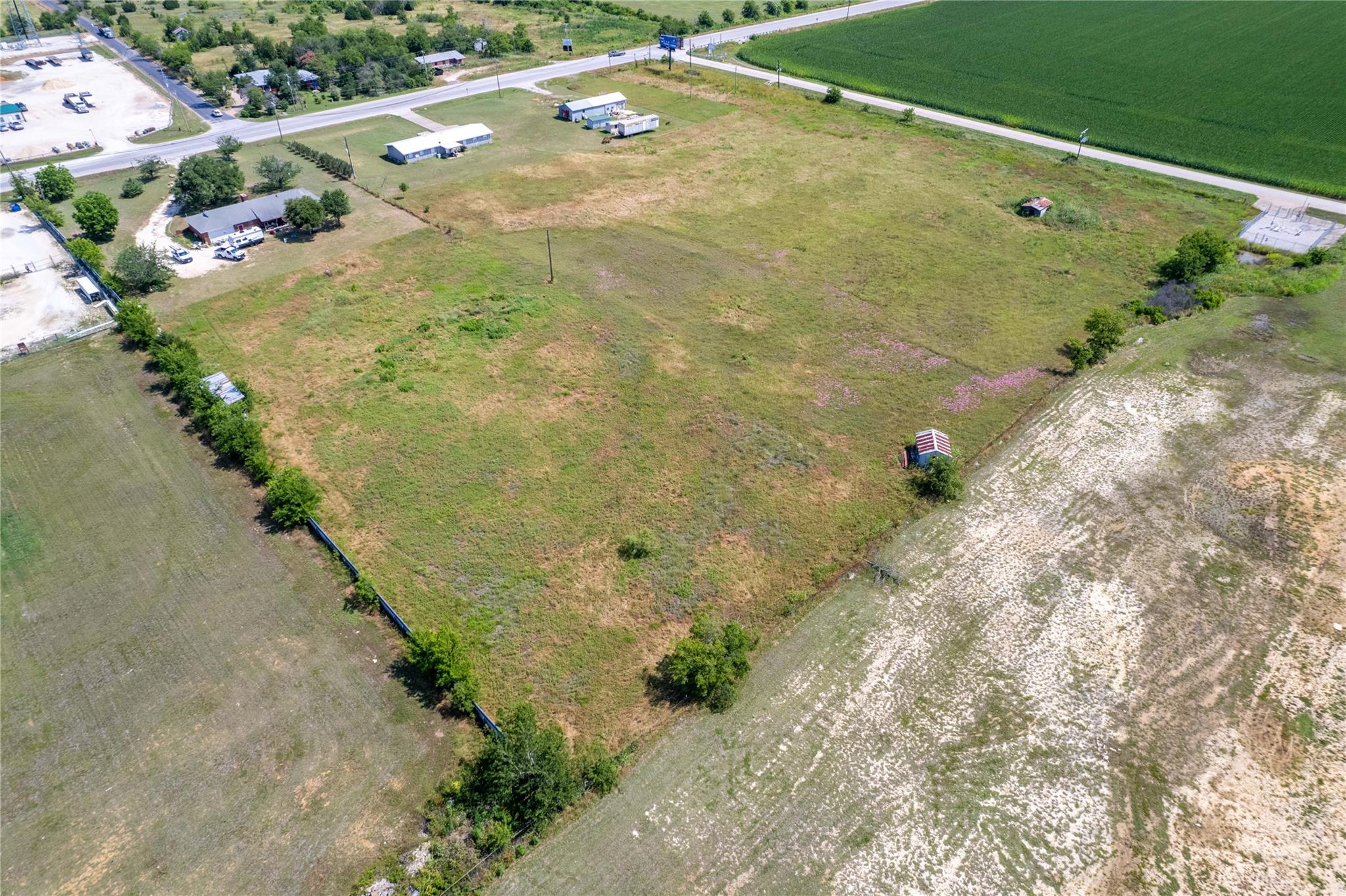 main property photo 13