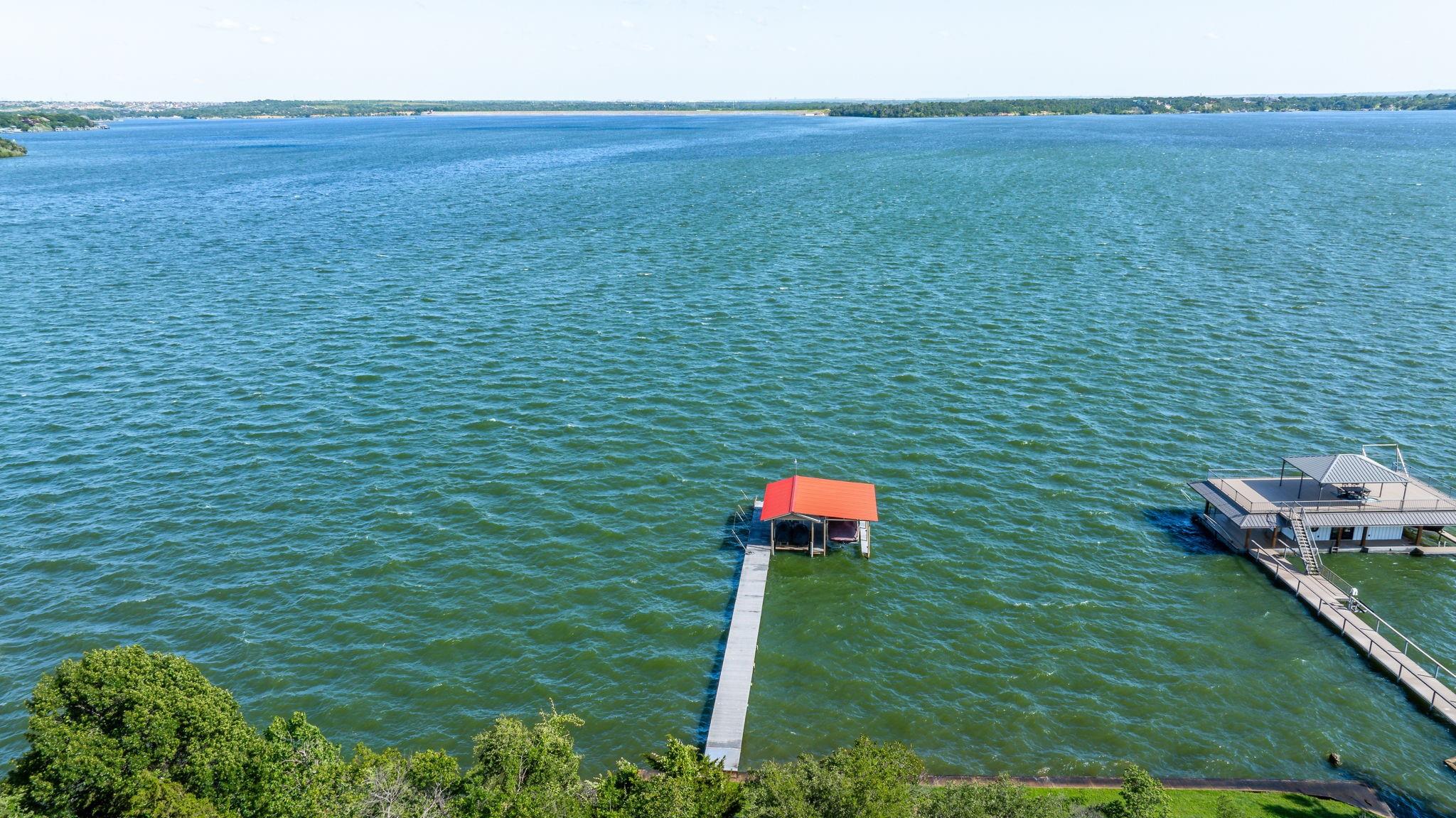 main property photo 28