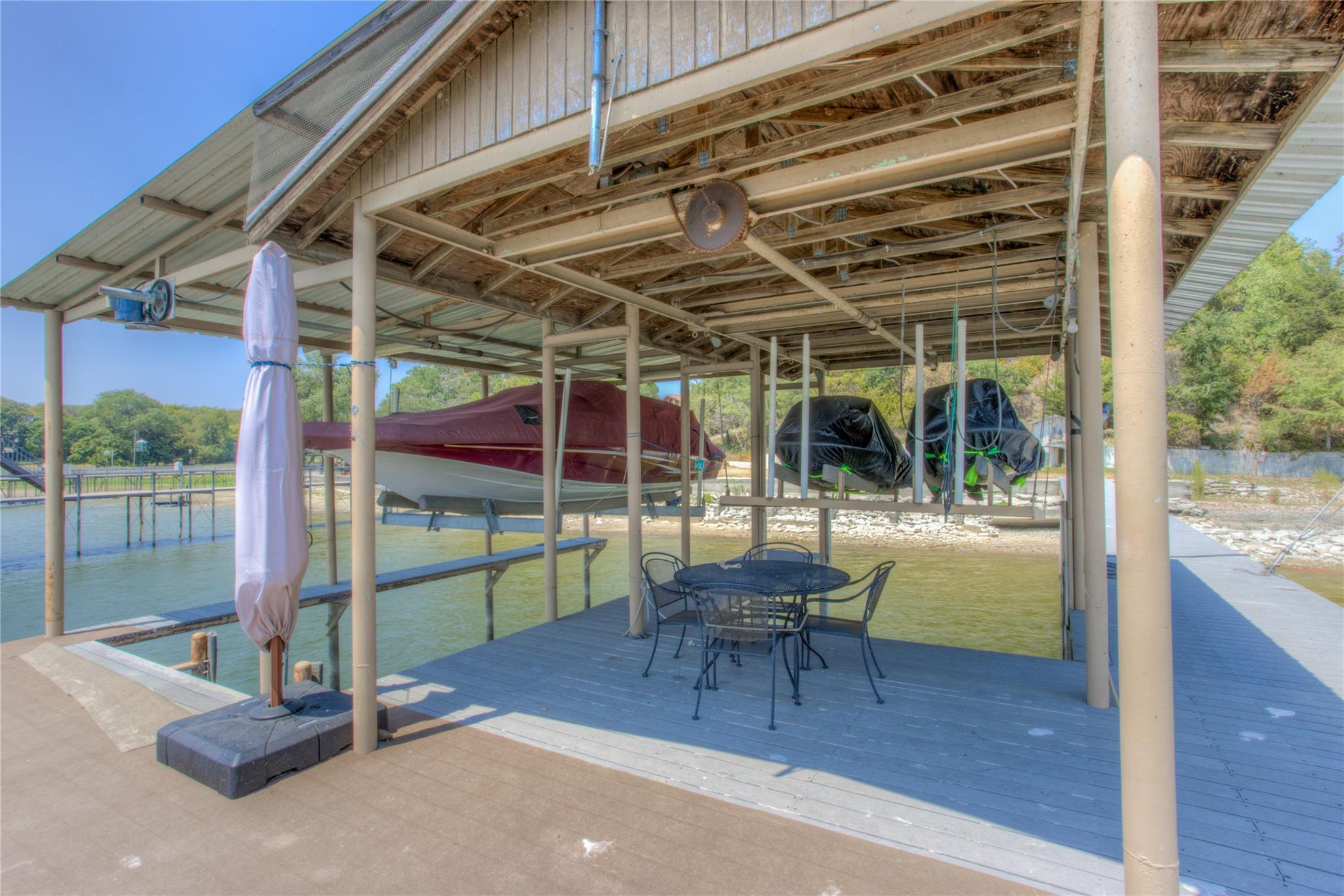 main property photo 31