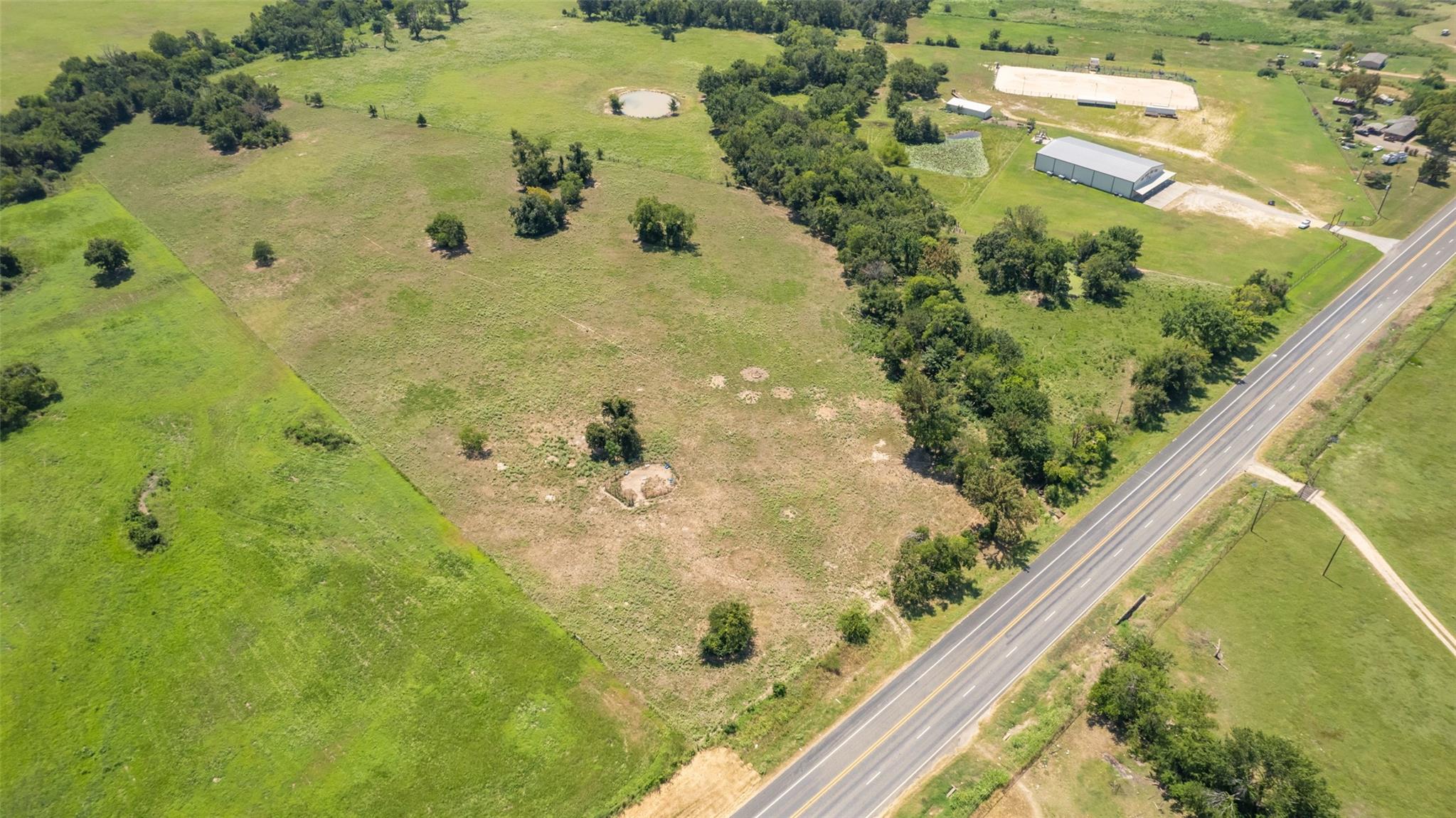 main property photo 9