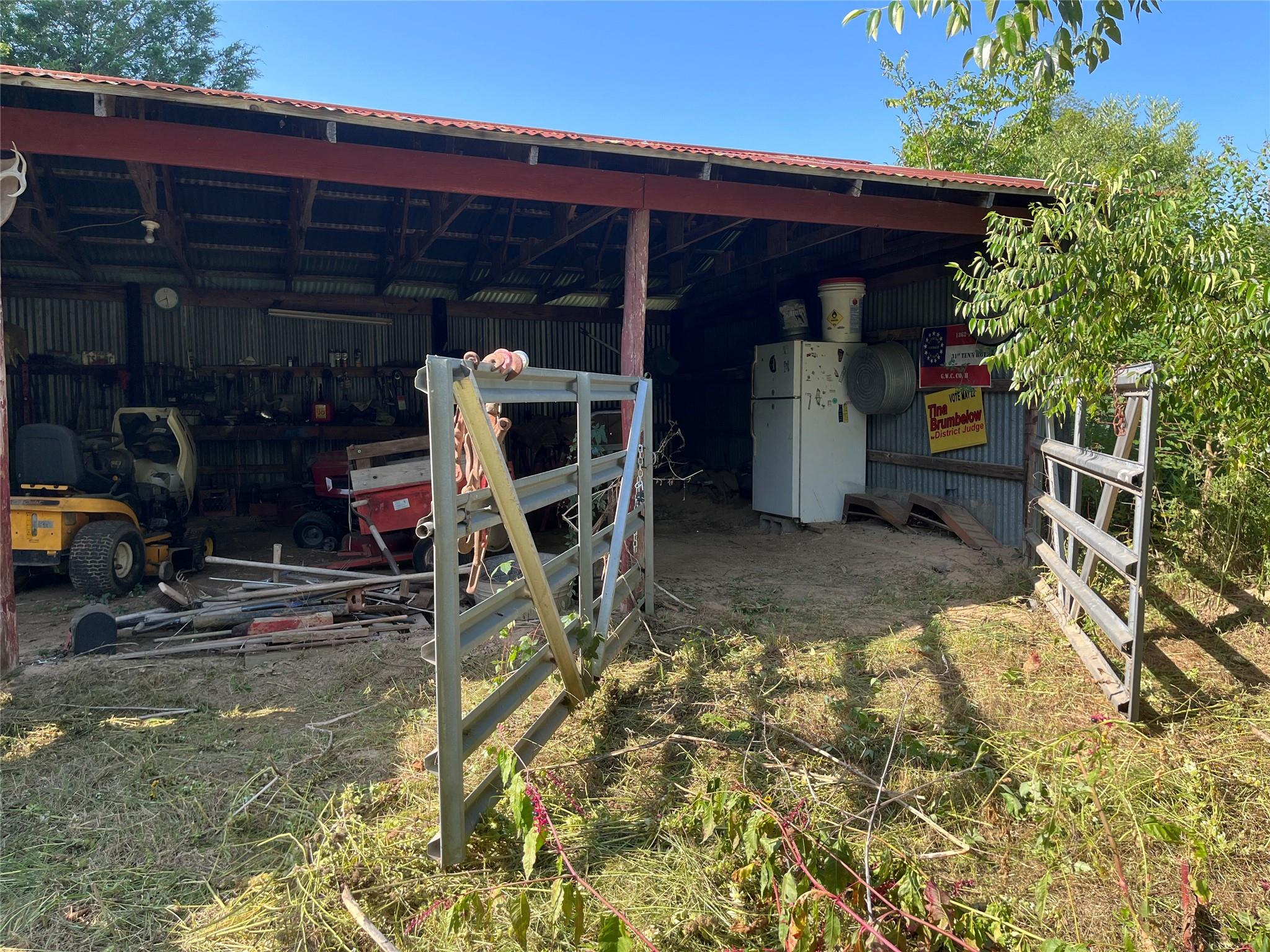 main property photo 22