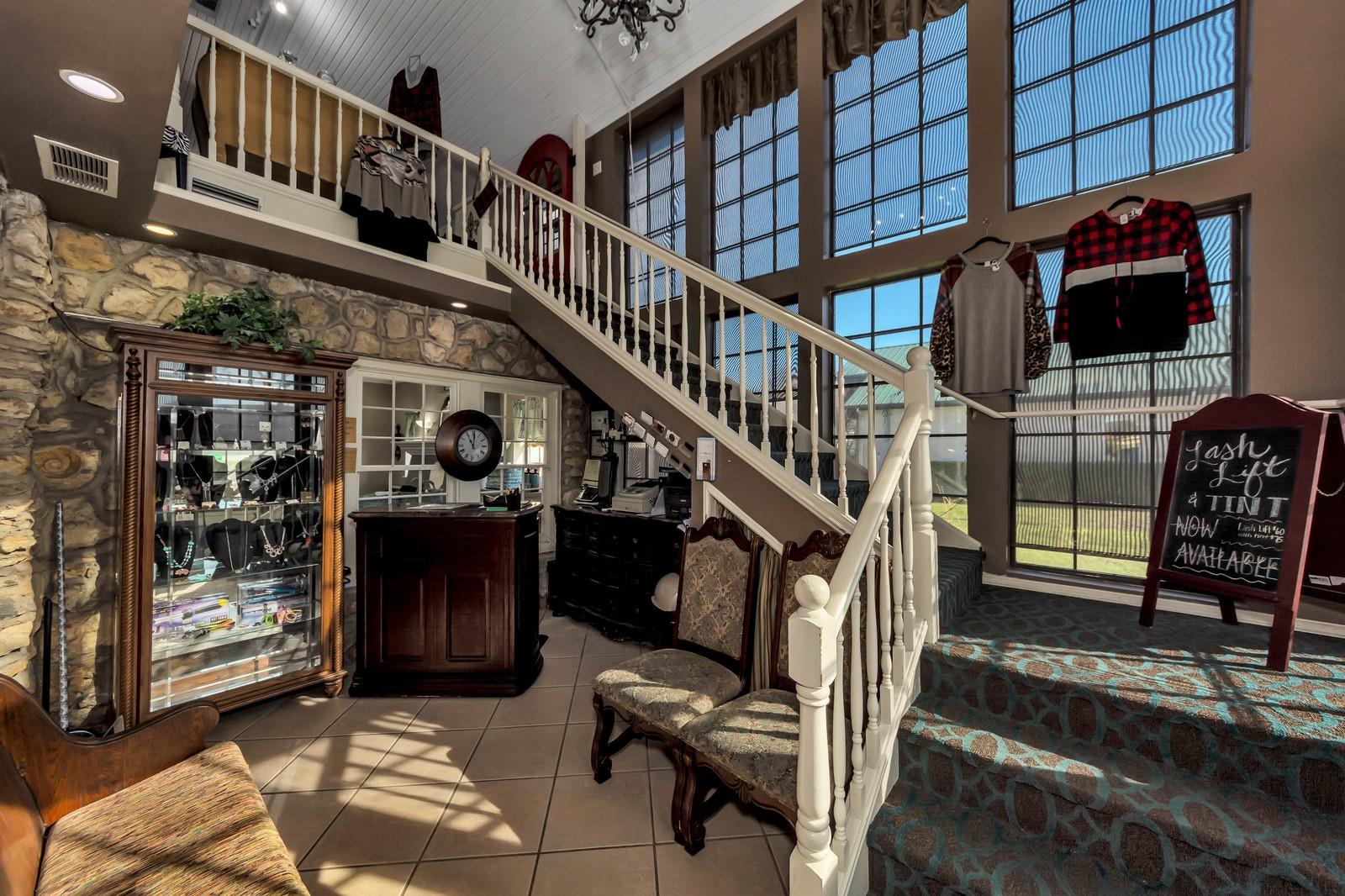 main property photo 16