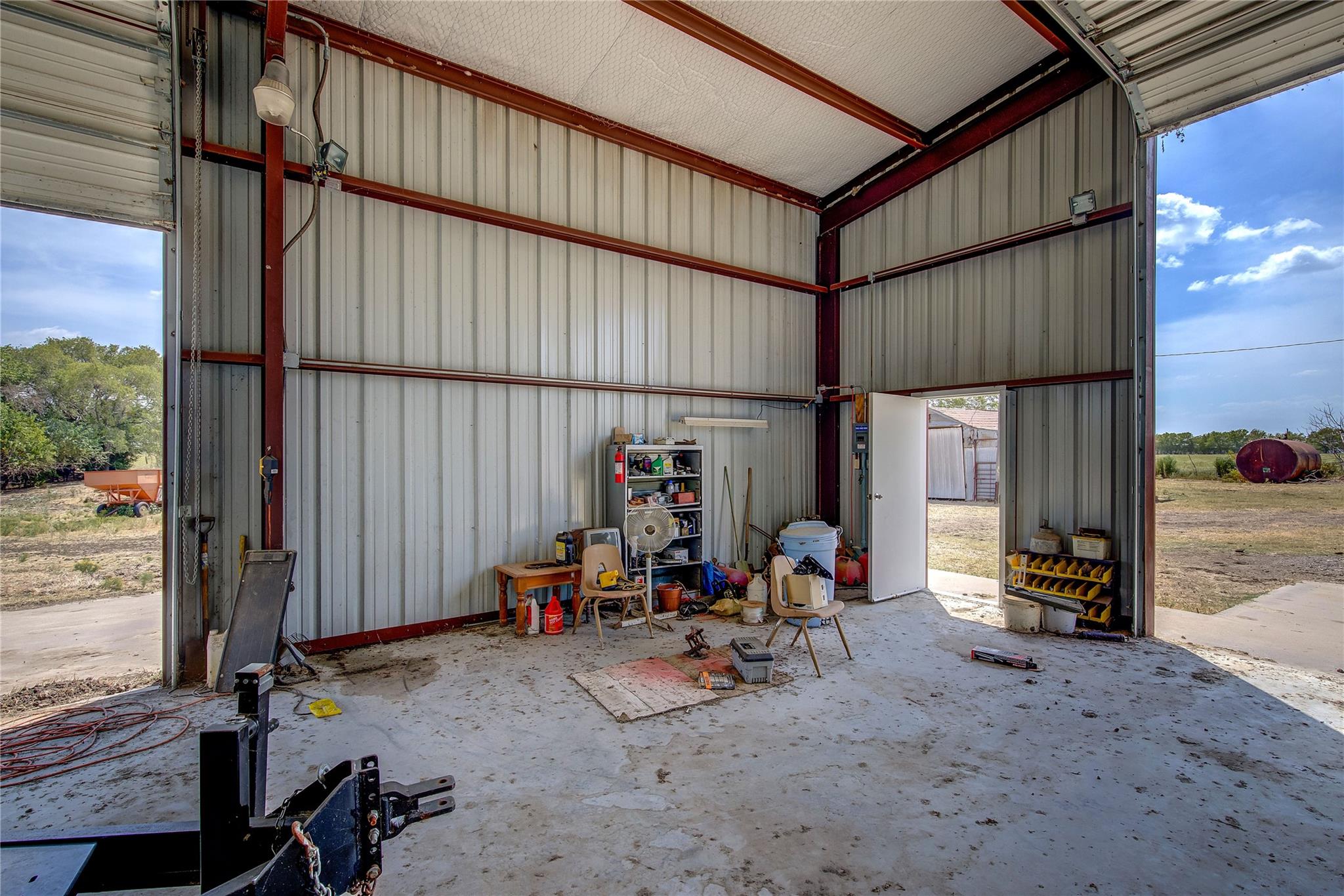 main property photo 23