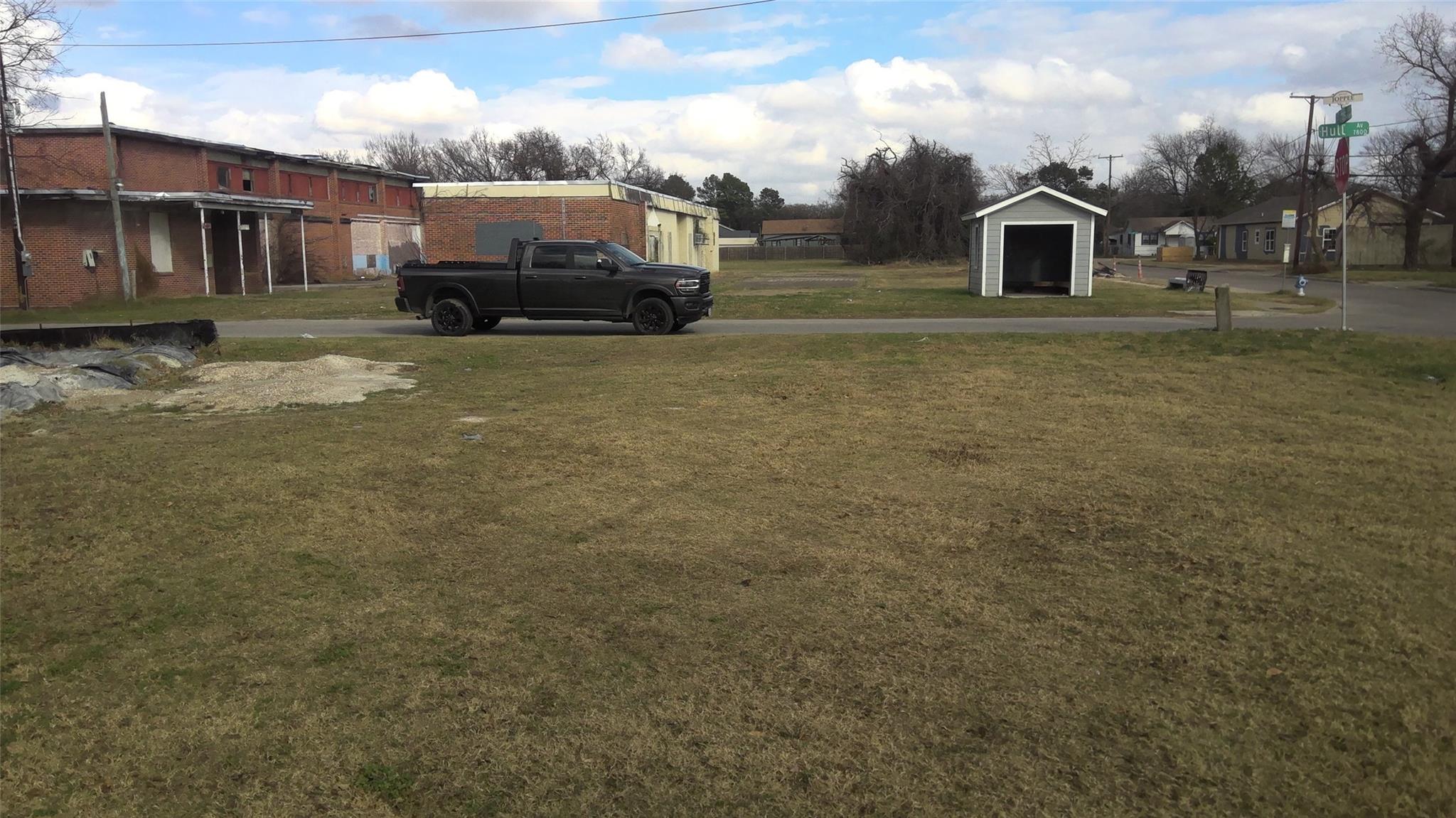 main property photo 4