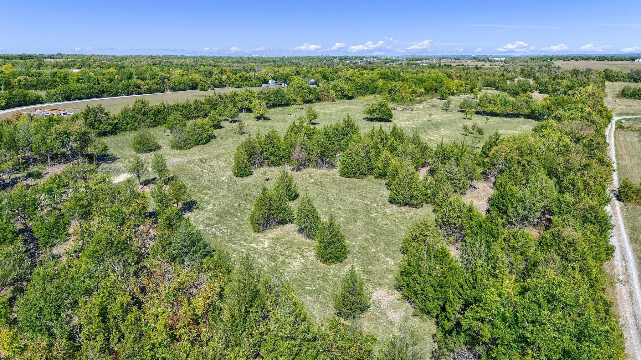 main property photo 9