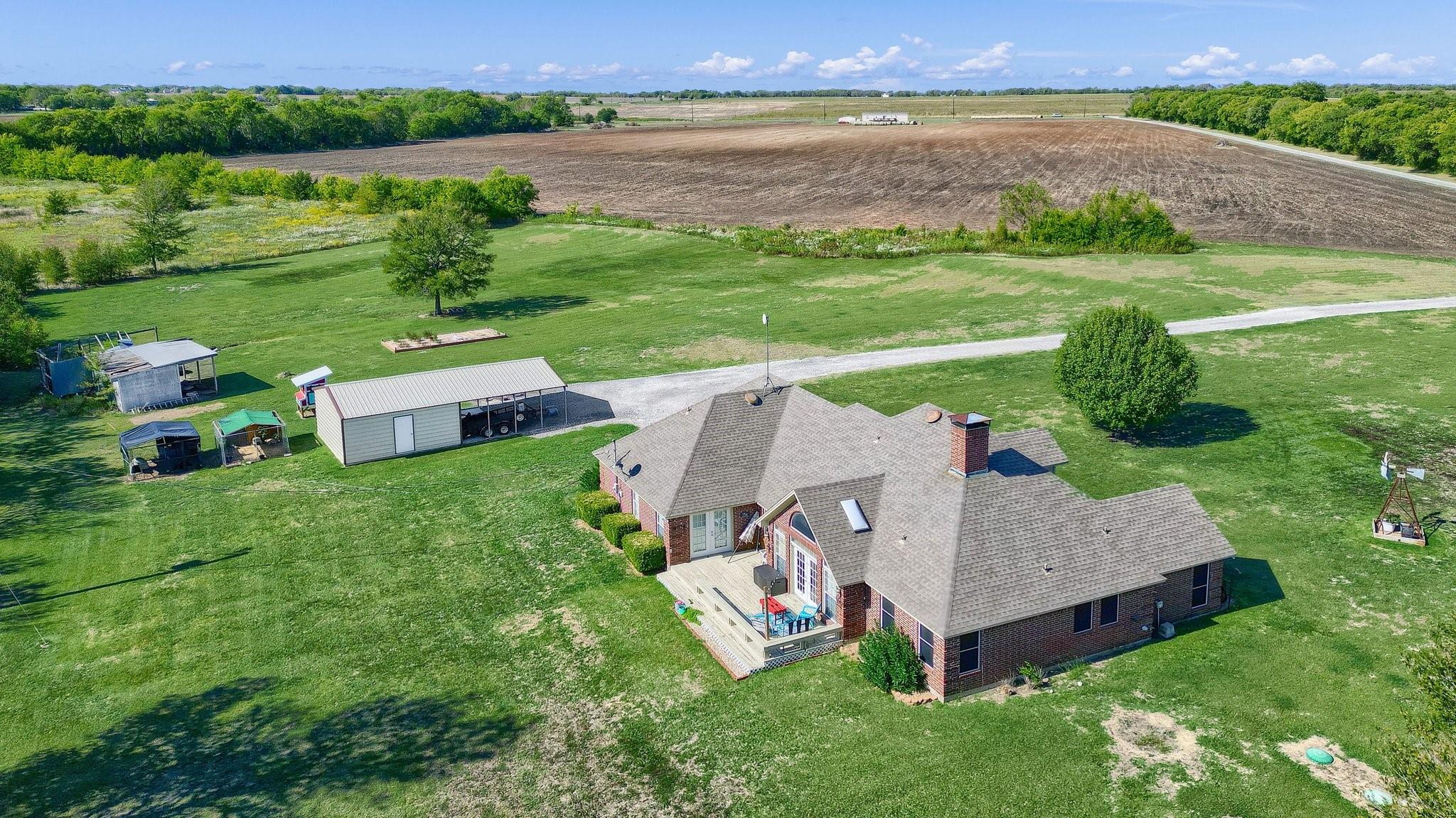 main property photo 12