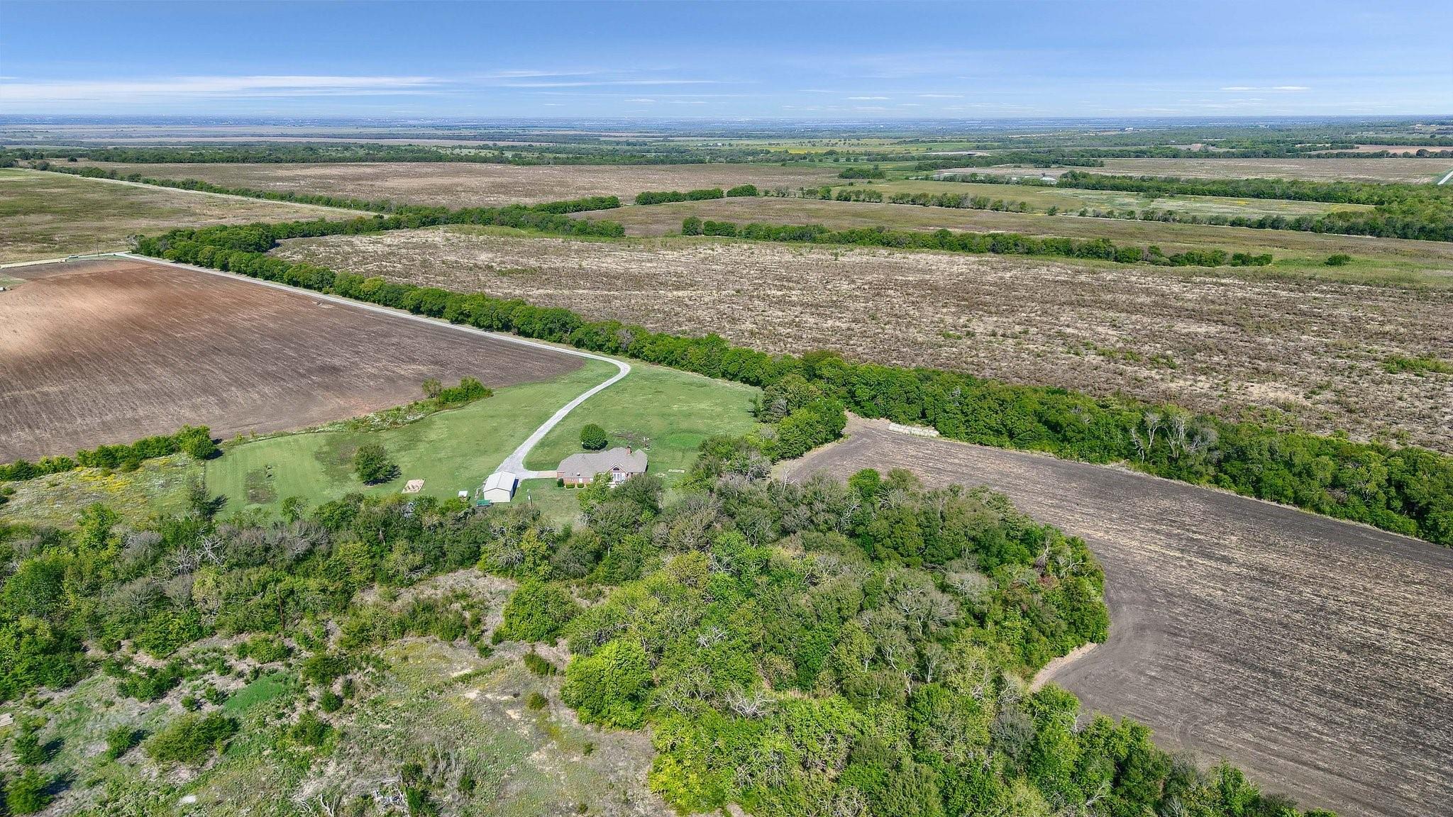 main property photo 6