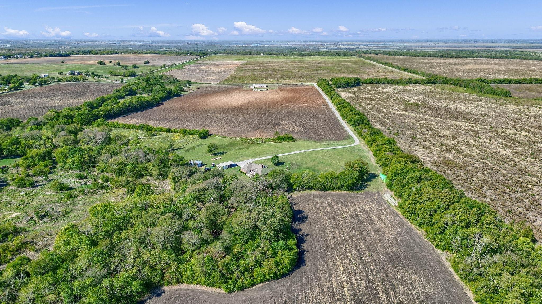 main property photo 7