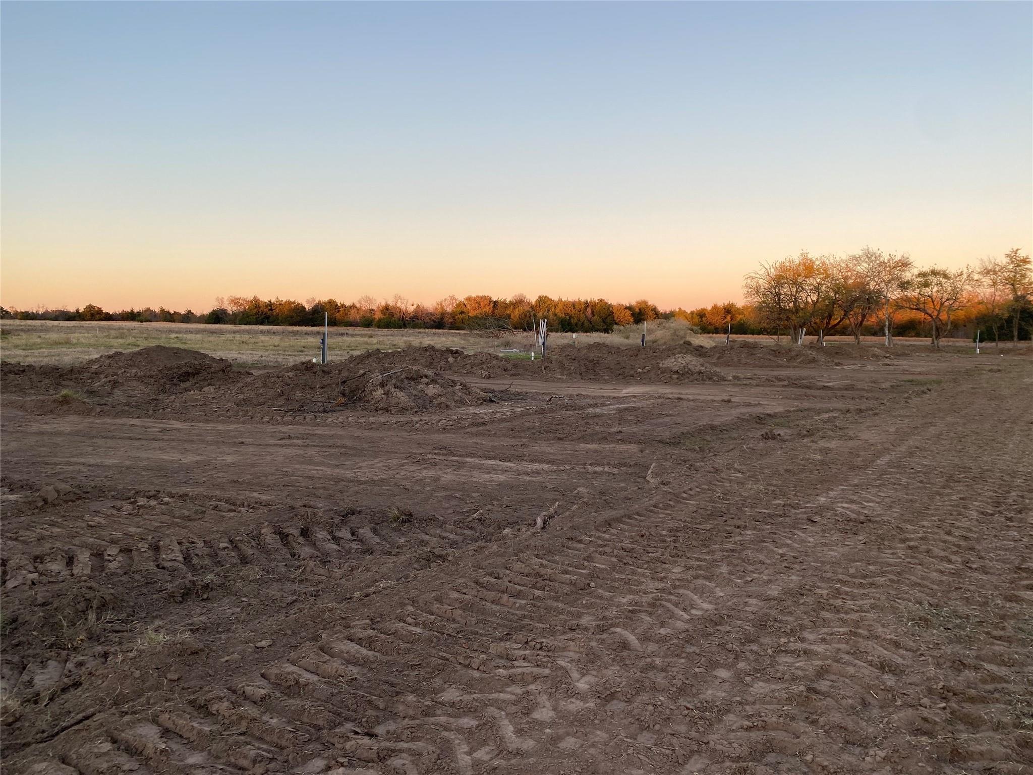 main property photo 32