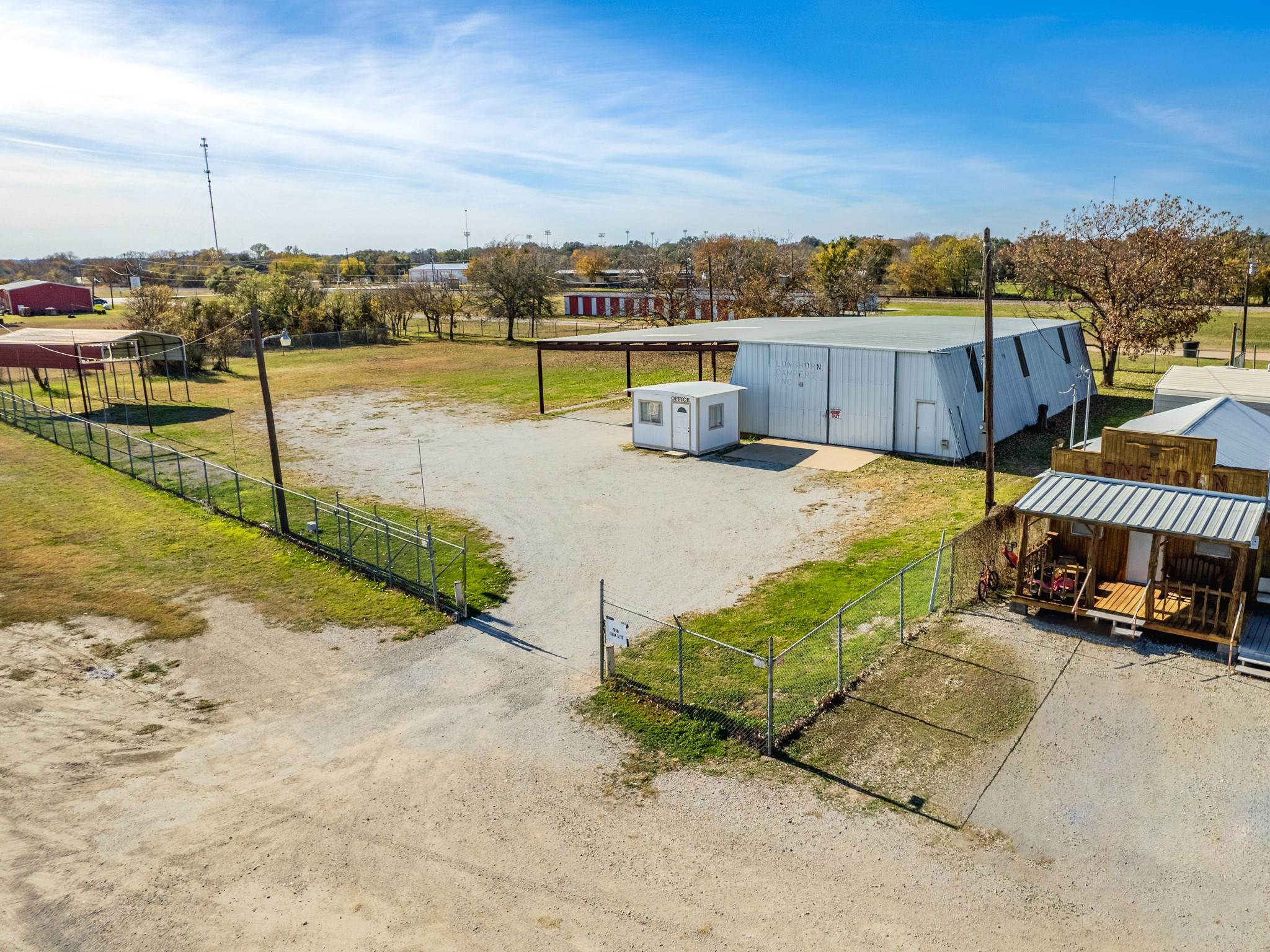main property photo 8