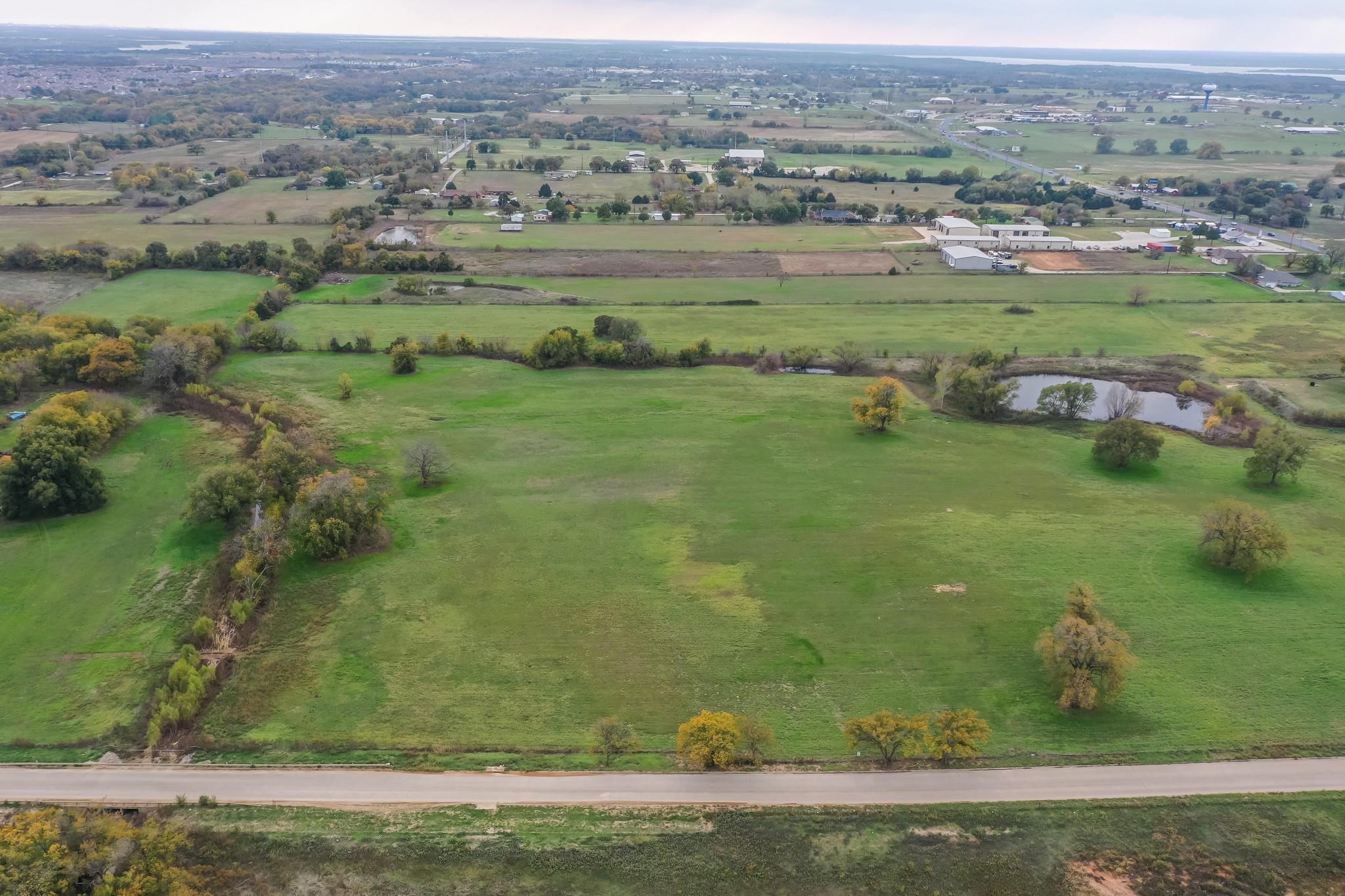 main property photo 11