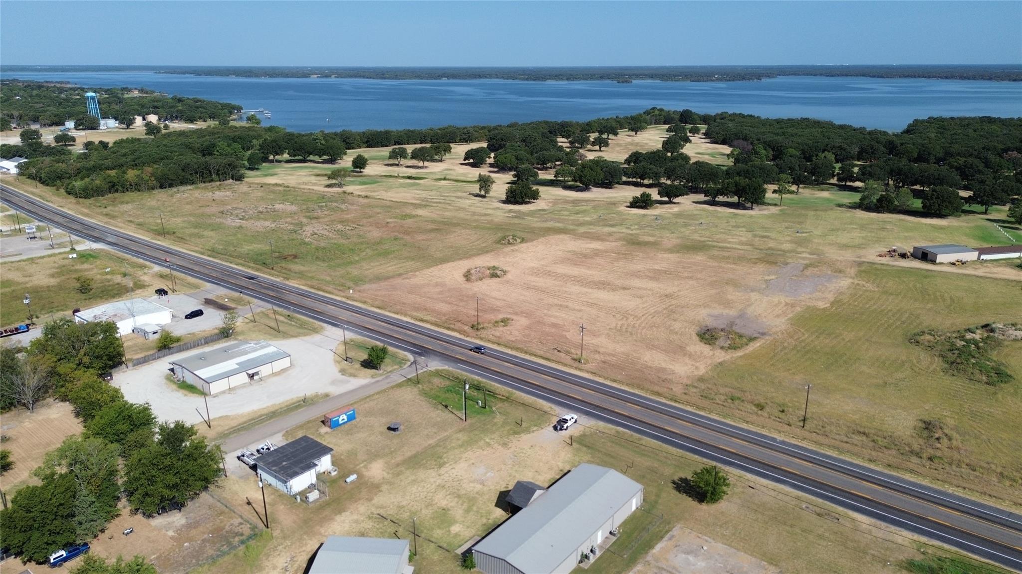main property photo 28