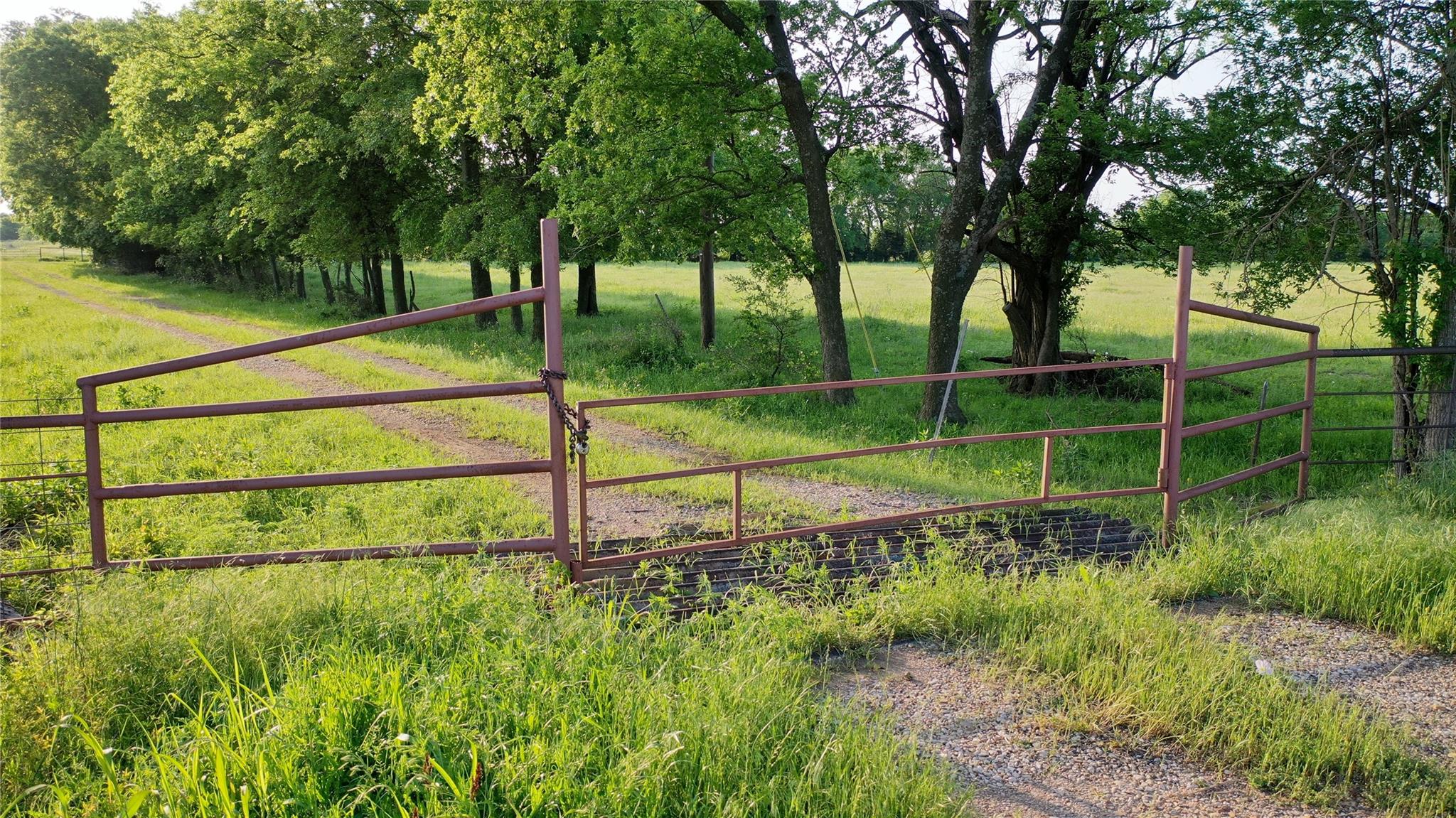 main property photo 8