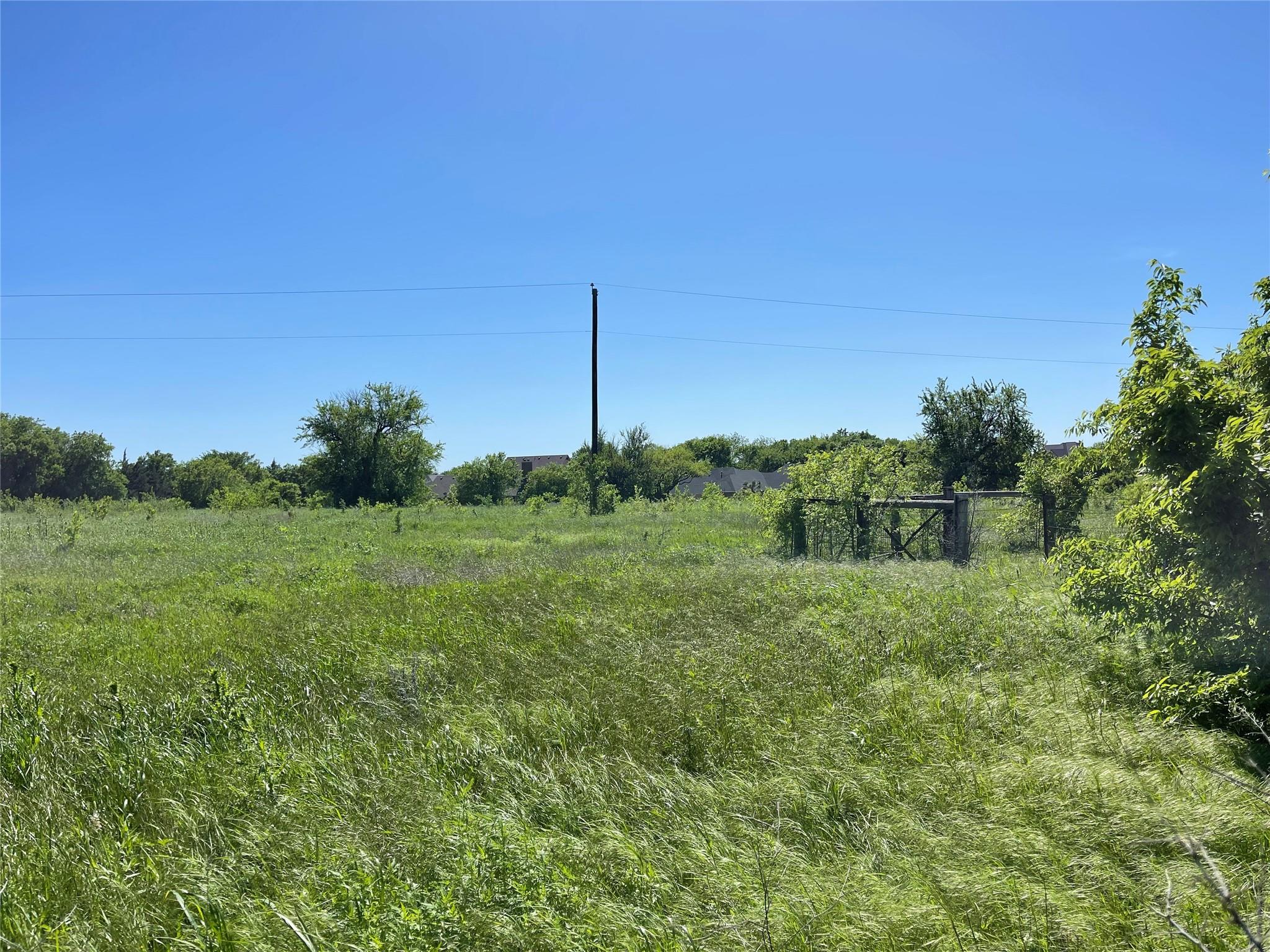 main property photo 10