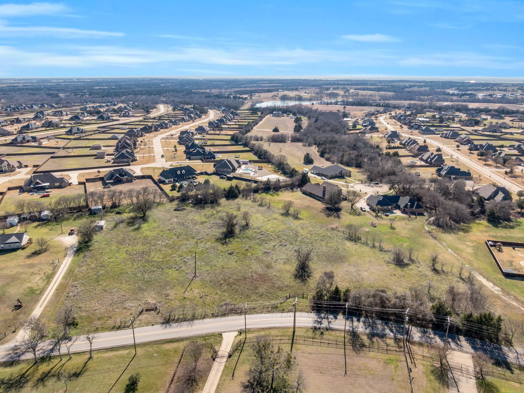 main property photo 16