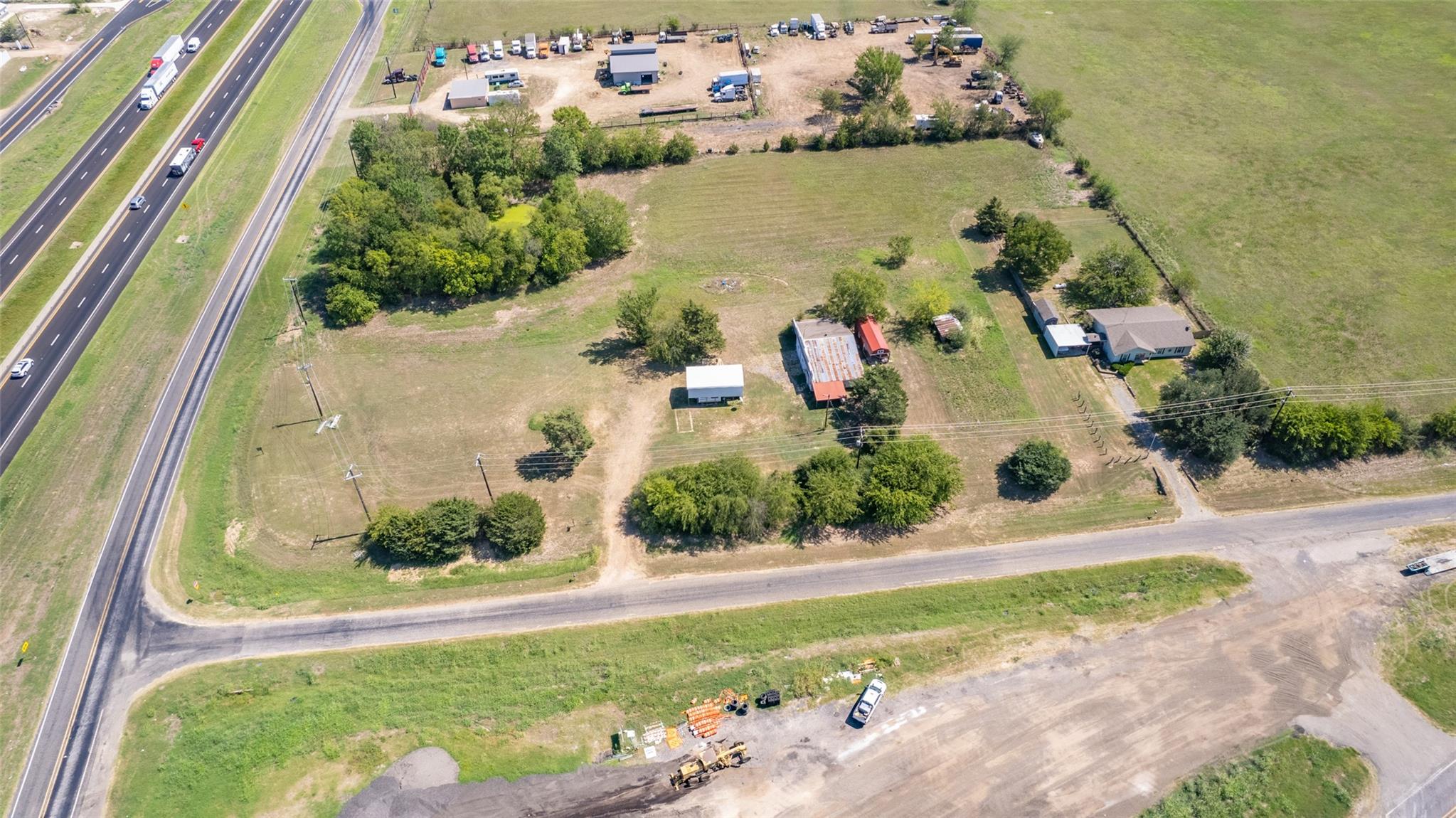 main property photo 12