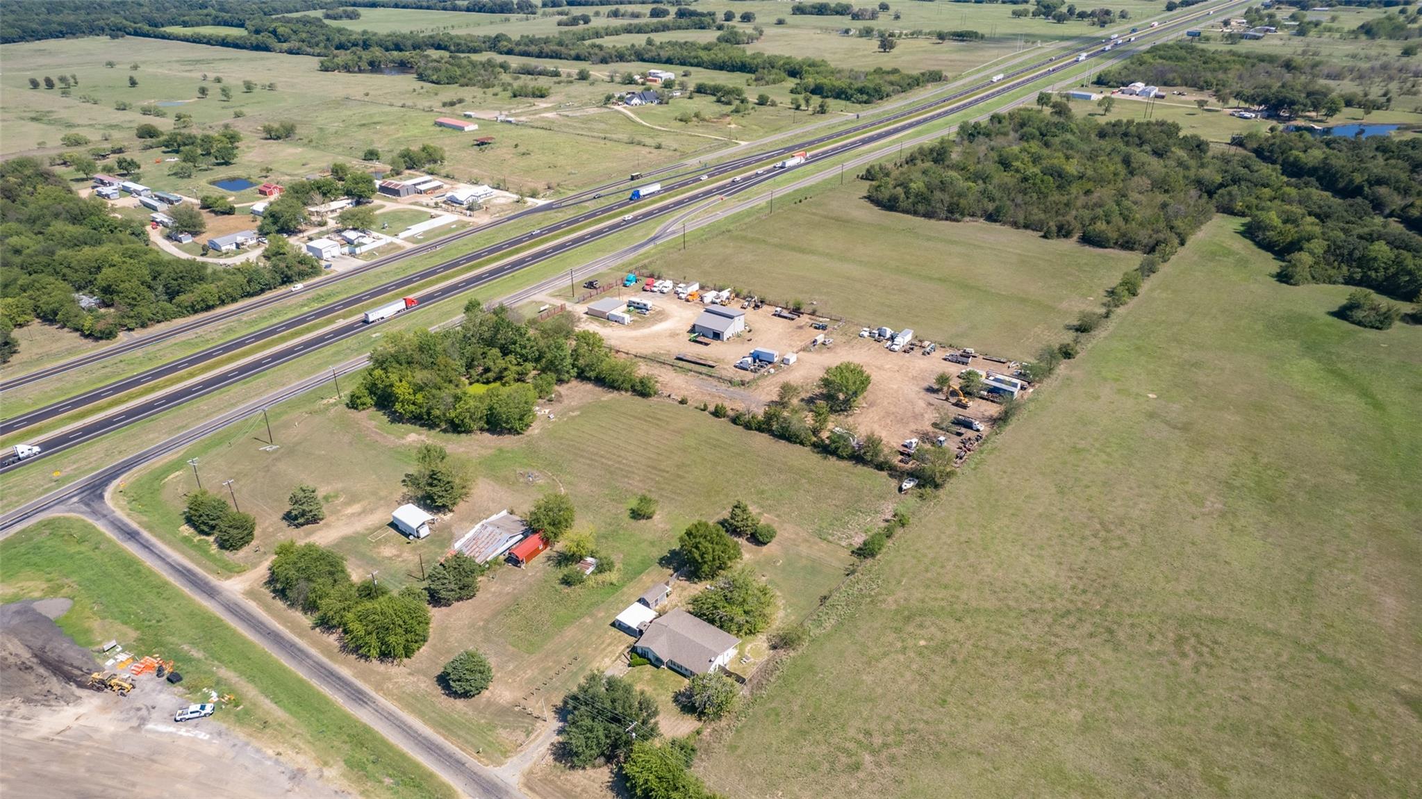 main property photo 15
