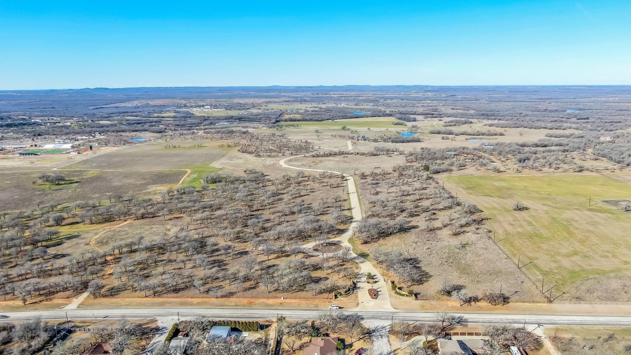 main property photo 10