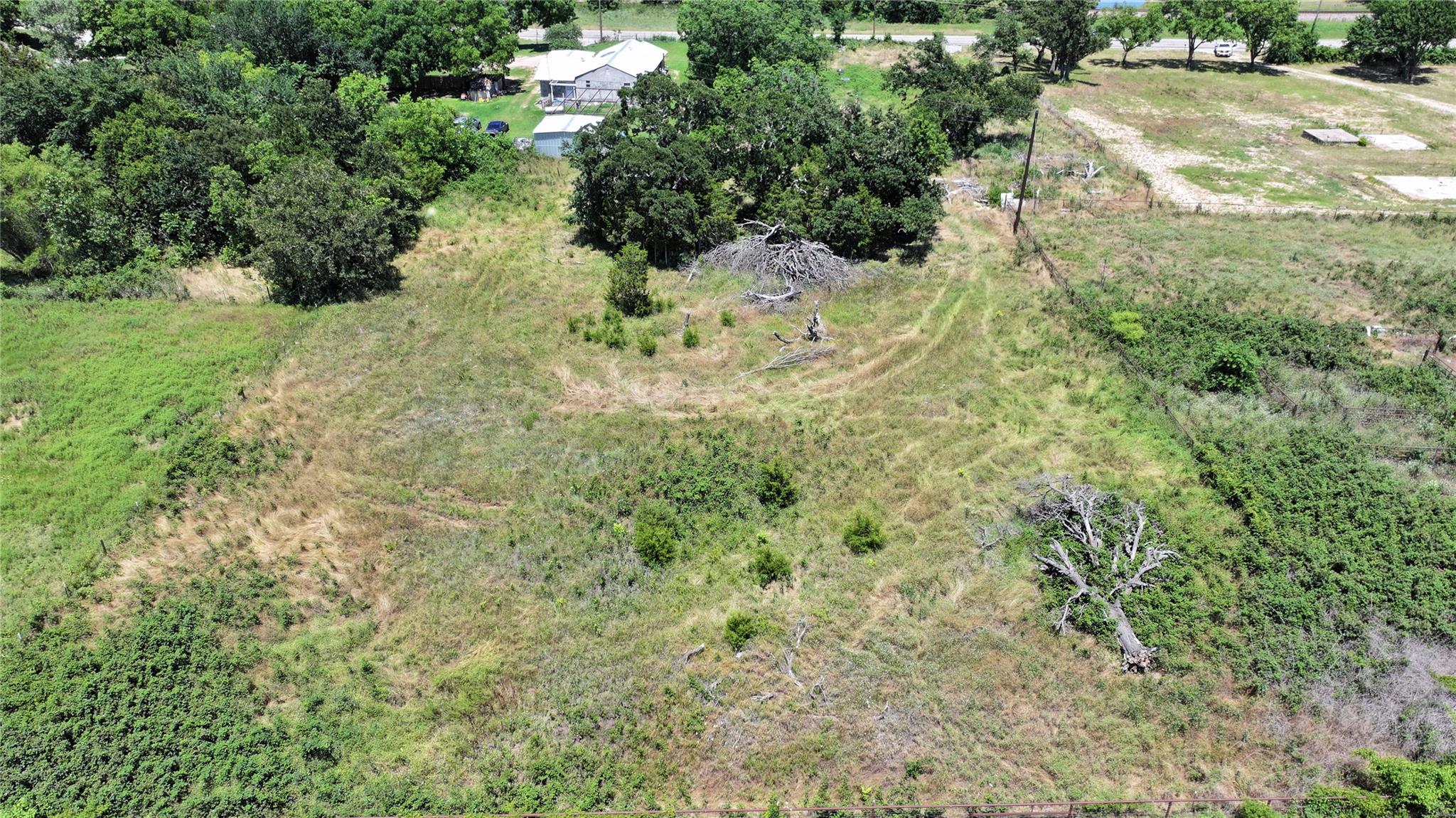main property photo 16