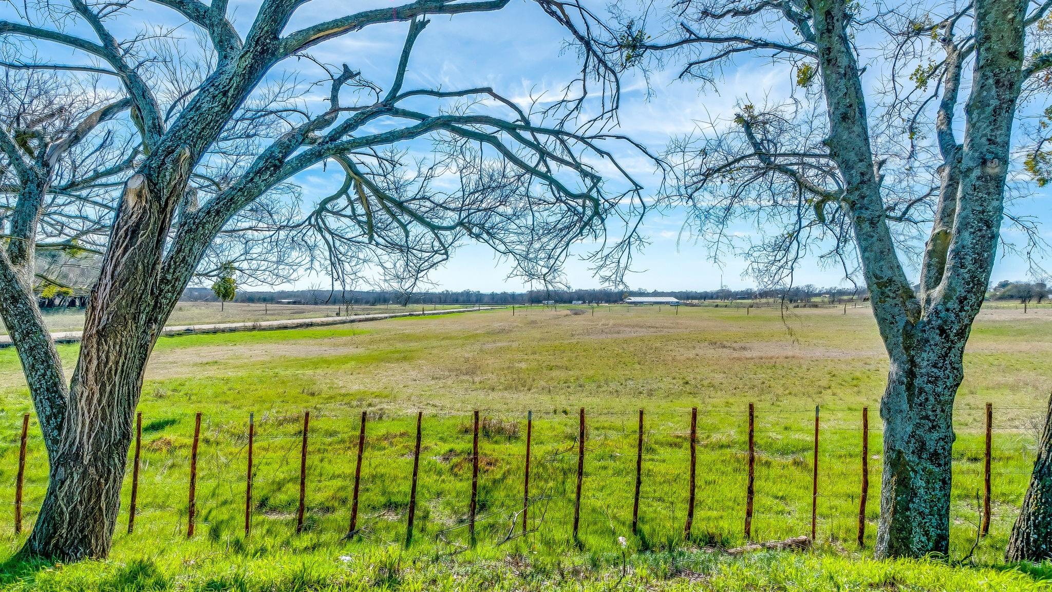 main property photo 9