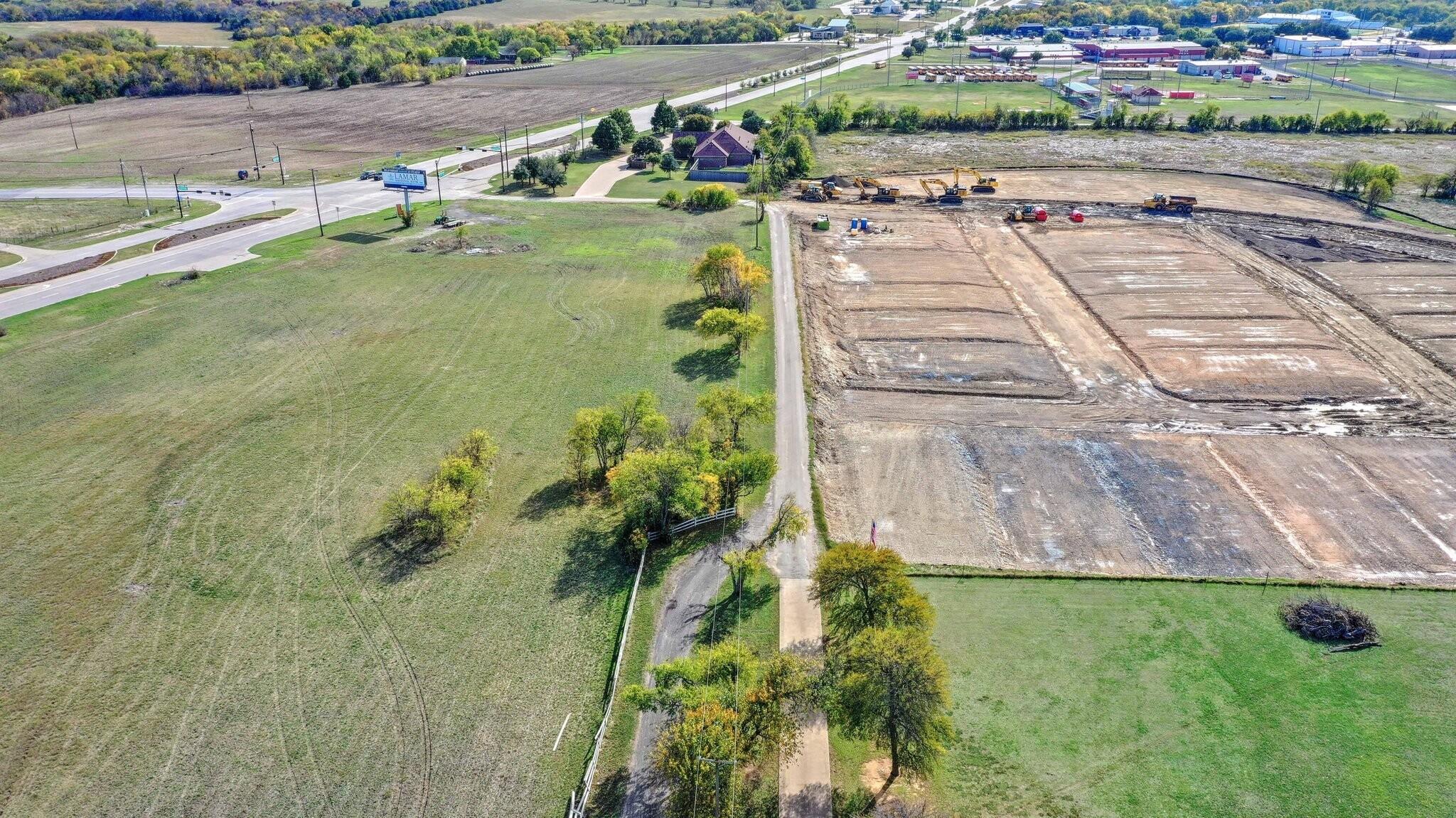 main property photo 6
