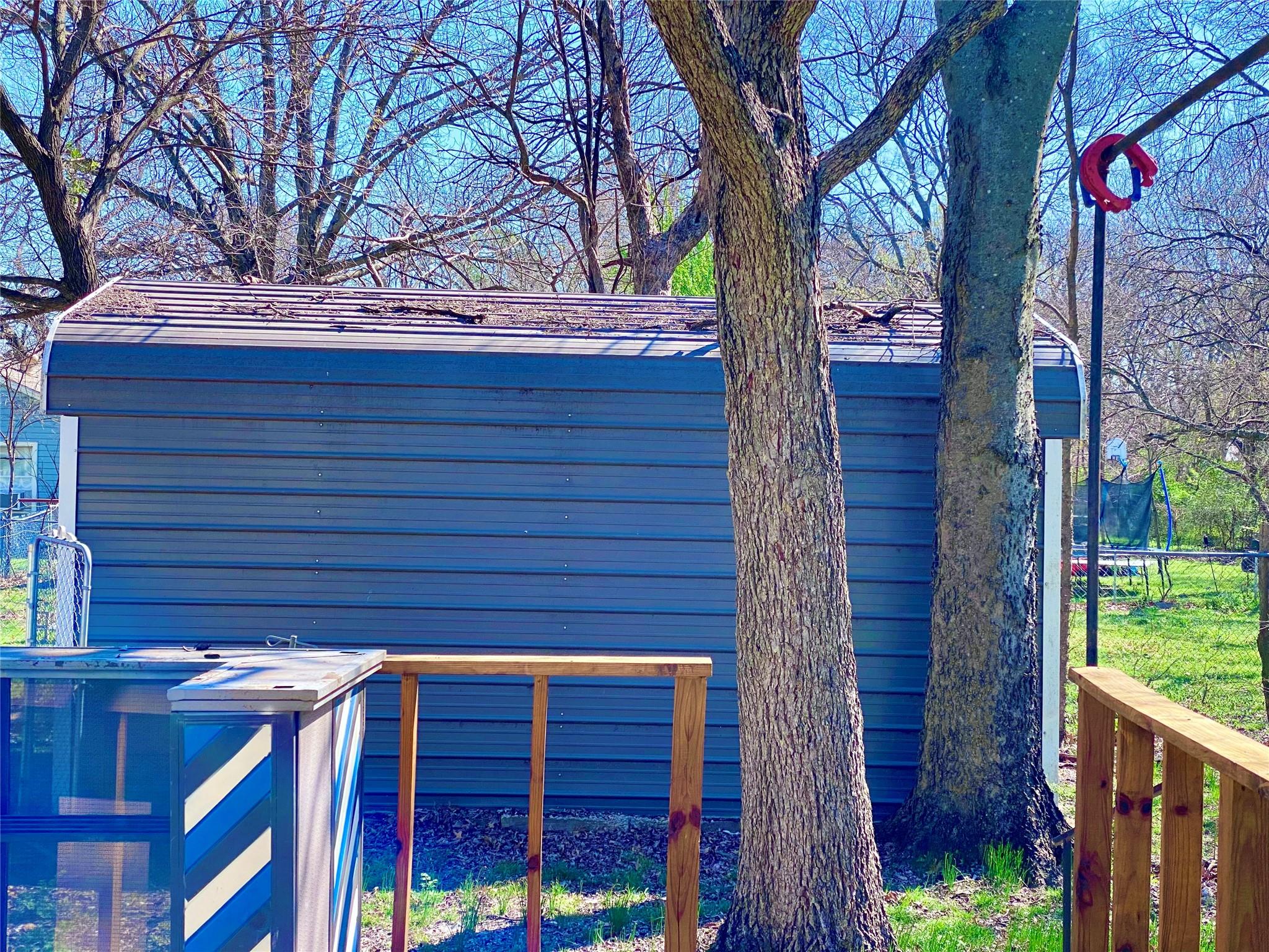main property photo 28