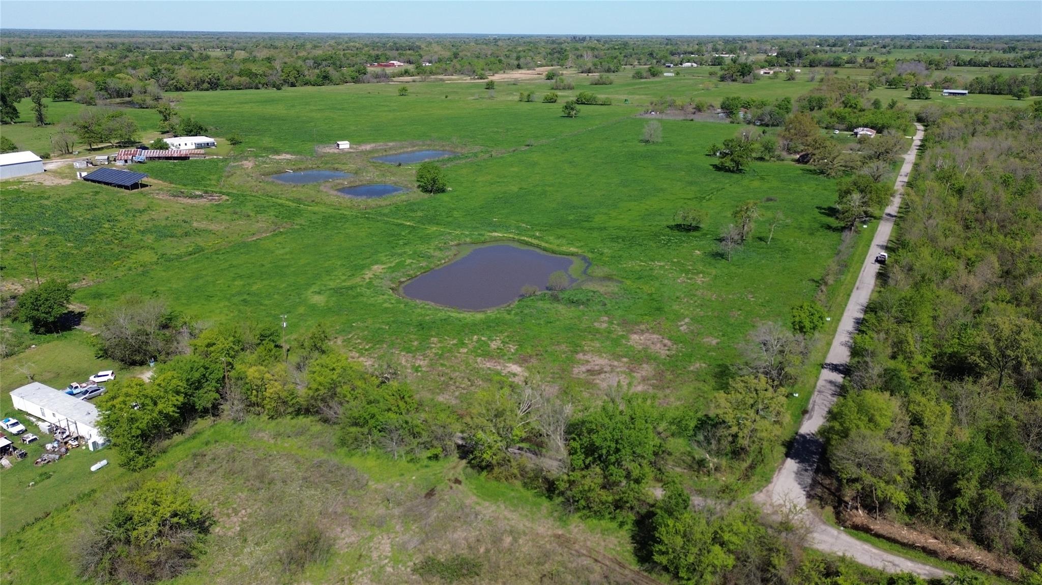 main property photo 6