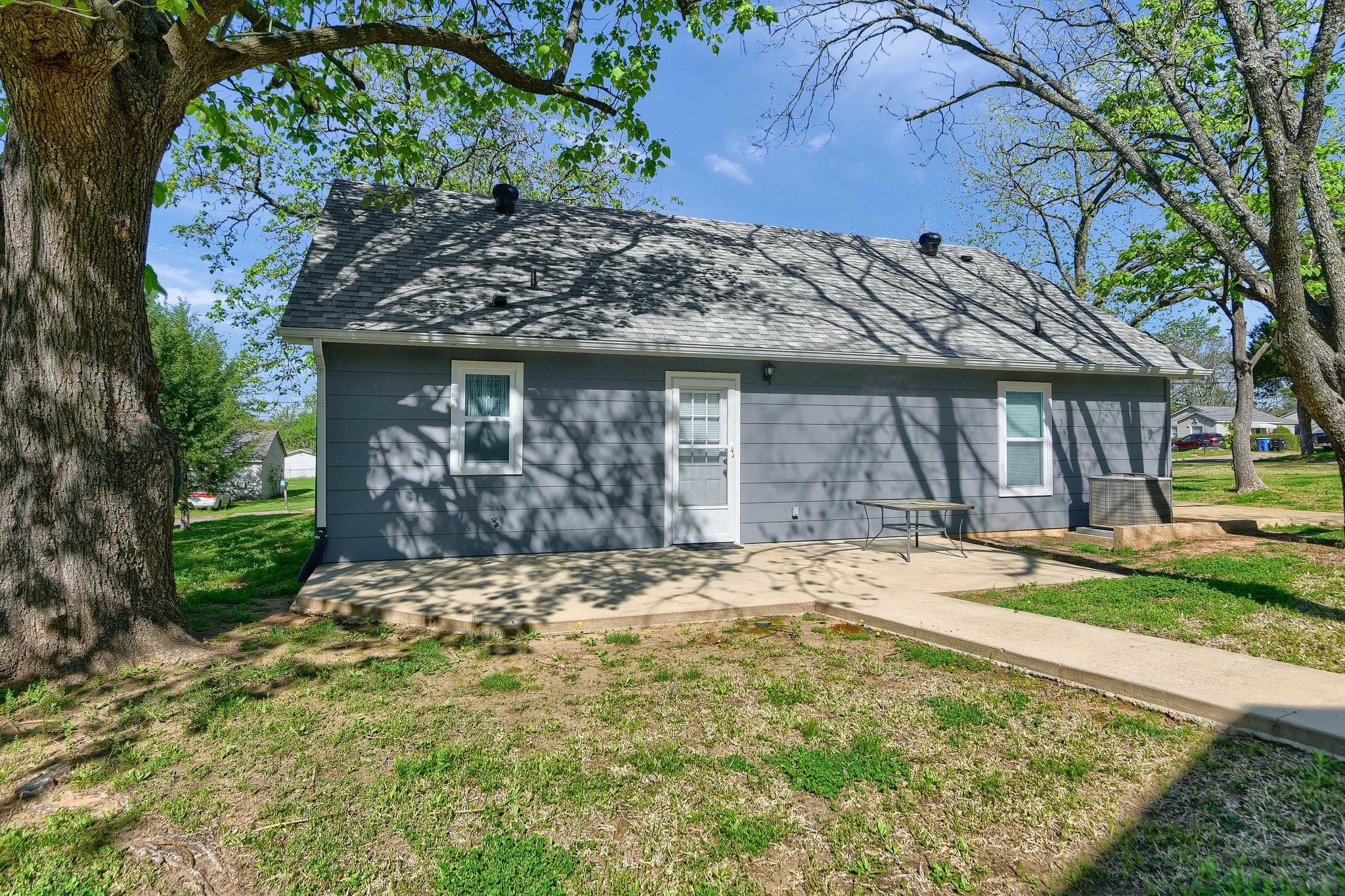 main property photo 22