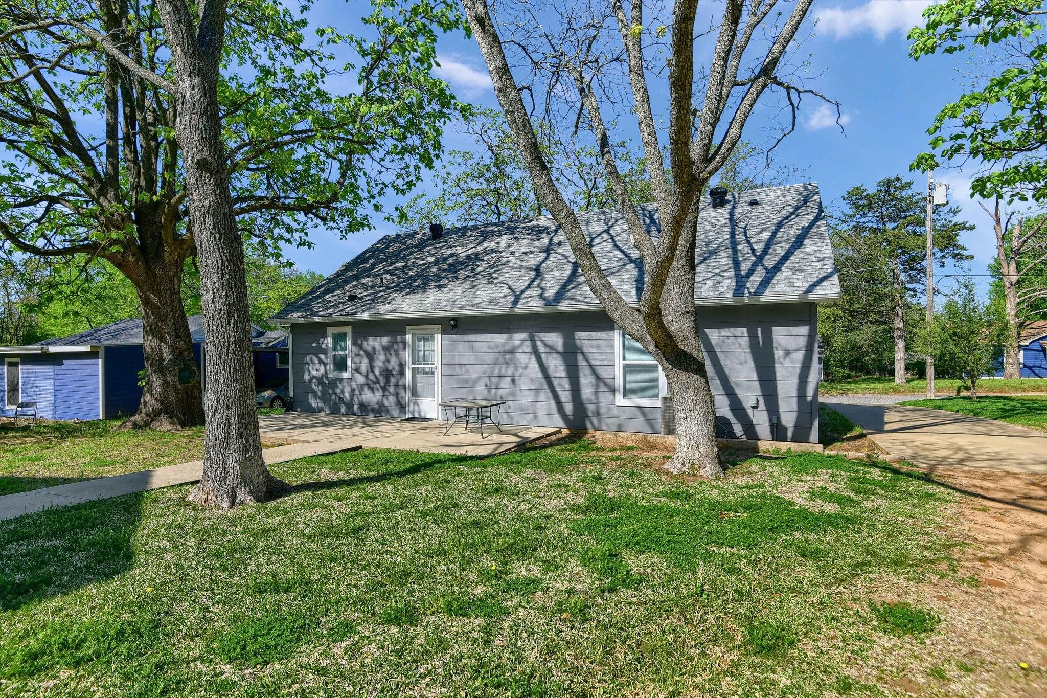 main property photo 23