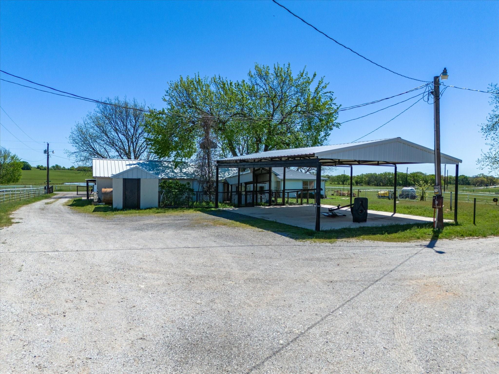 main property photo 6