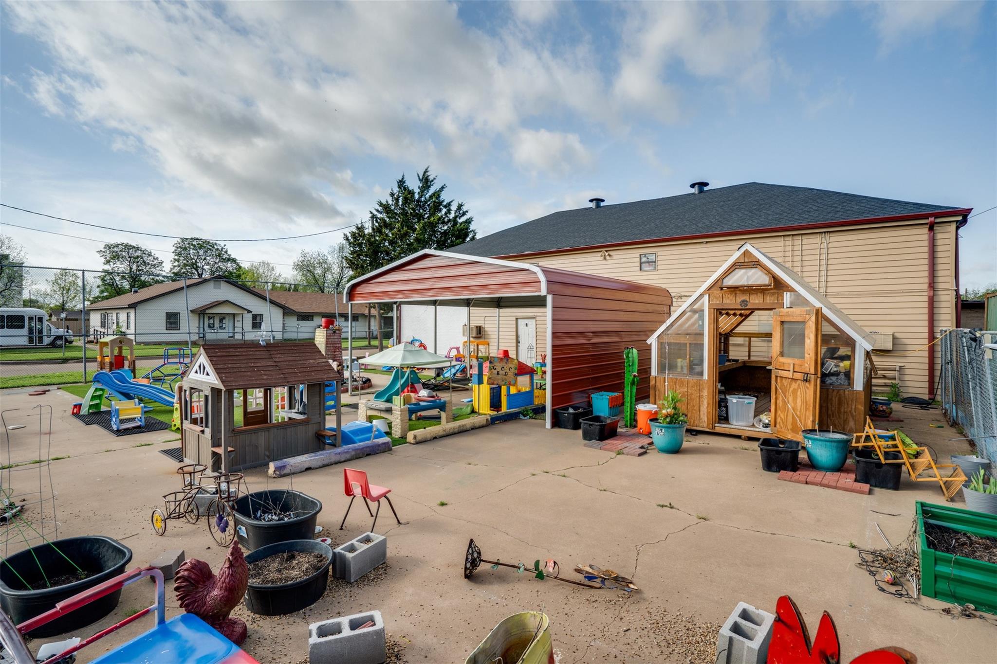 main property photo 29