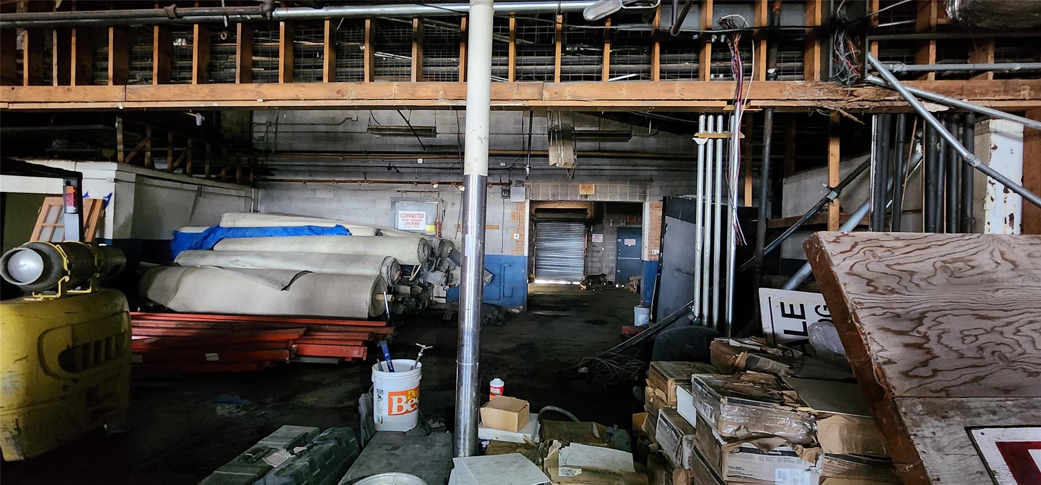 main property photo 13